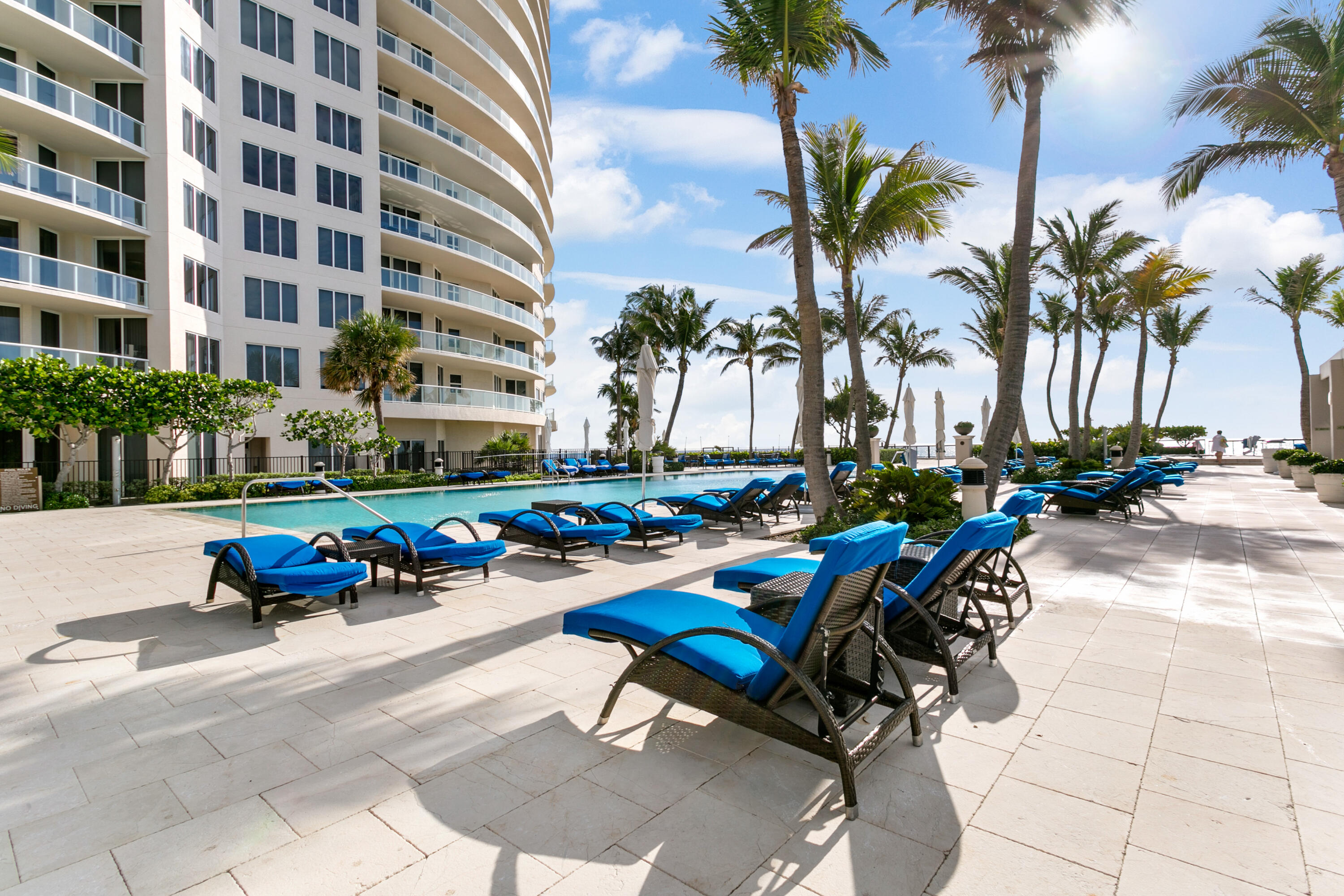 2700 N Ocean Drive 805b