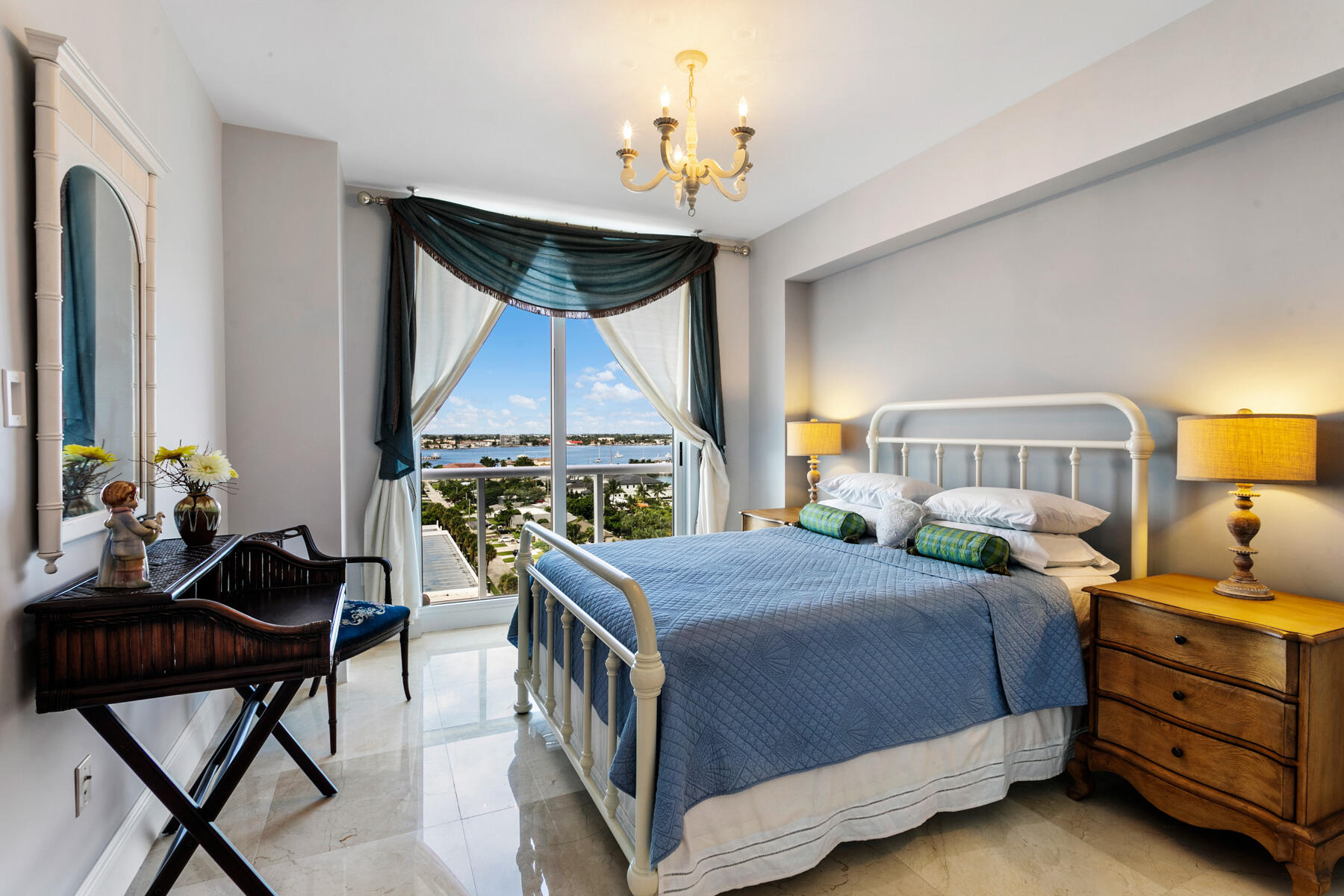 2700 N Ocean Drive 805b