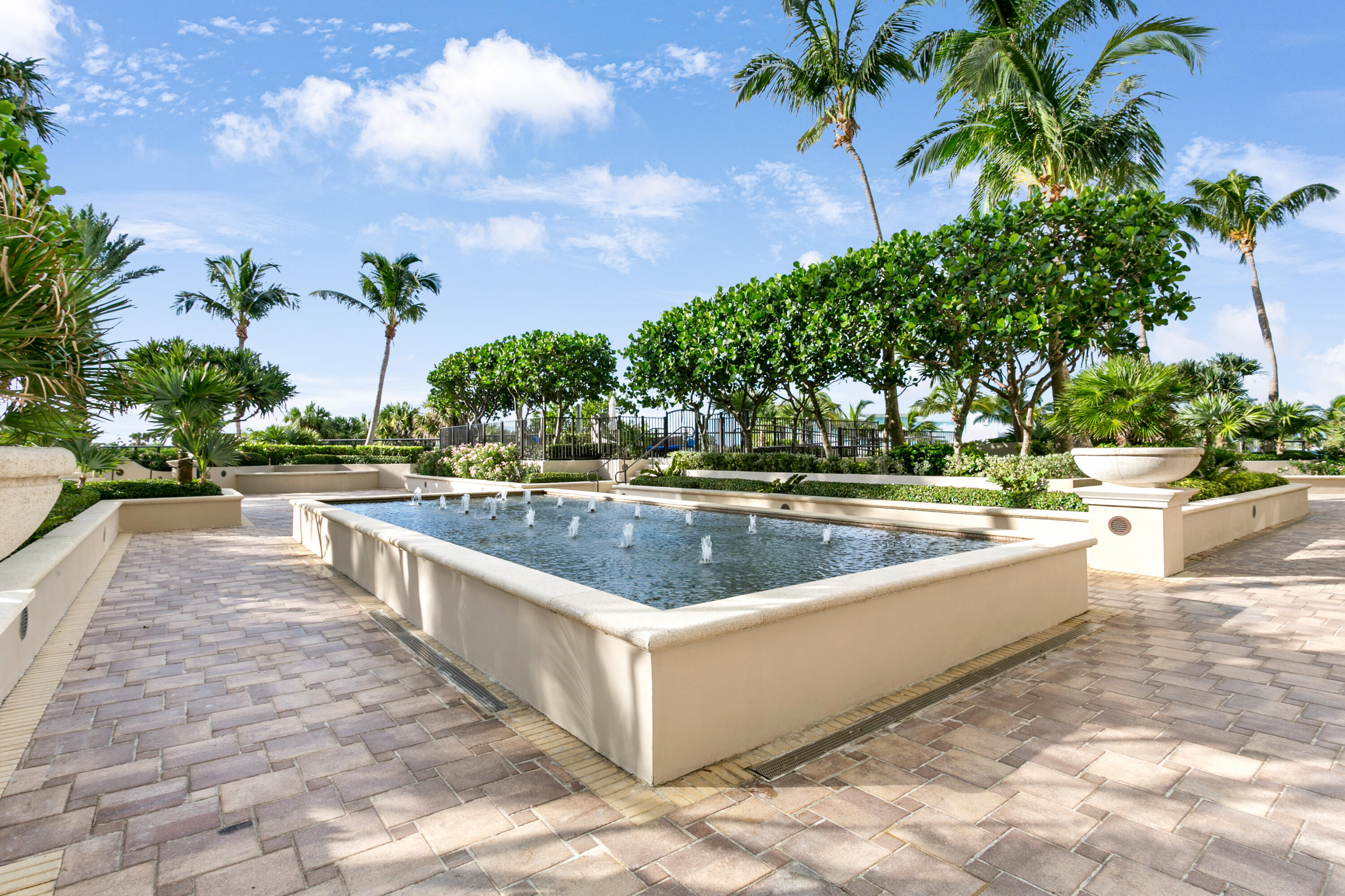 2700 N Ocean Drive 805b