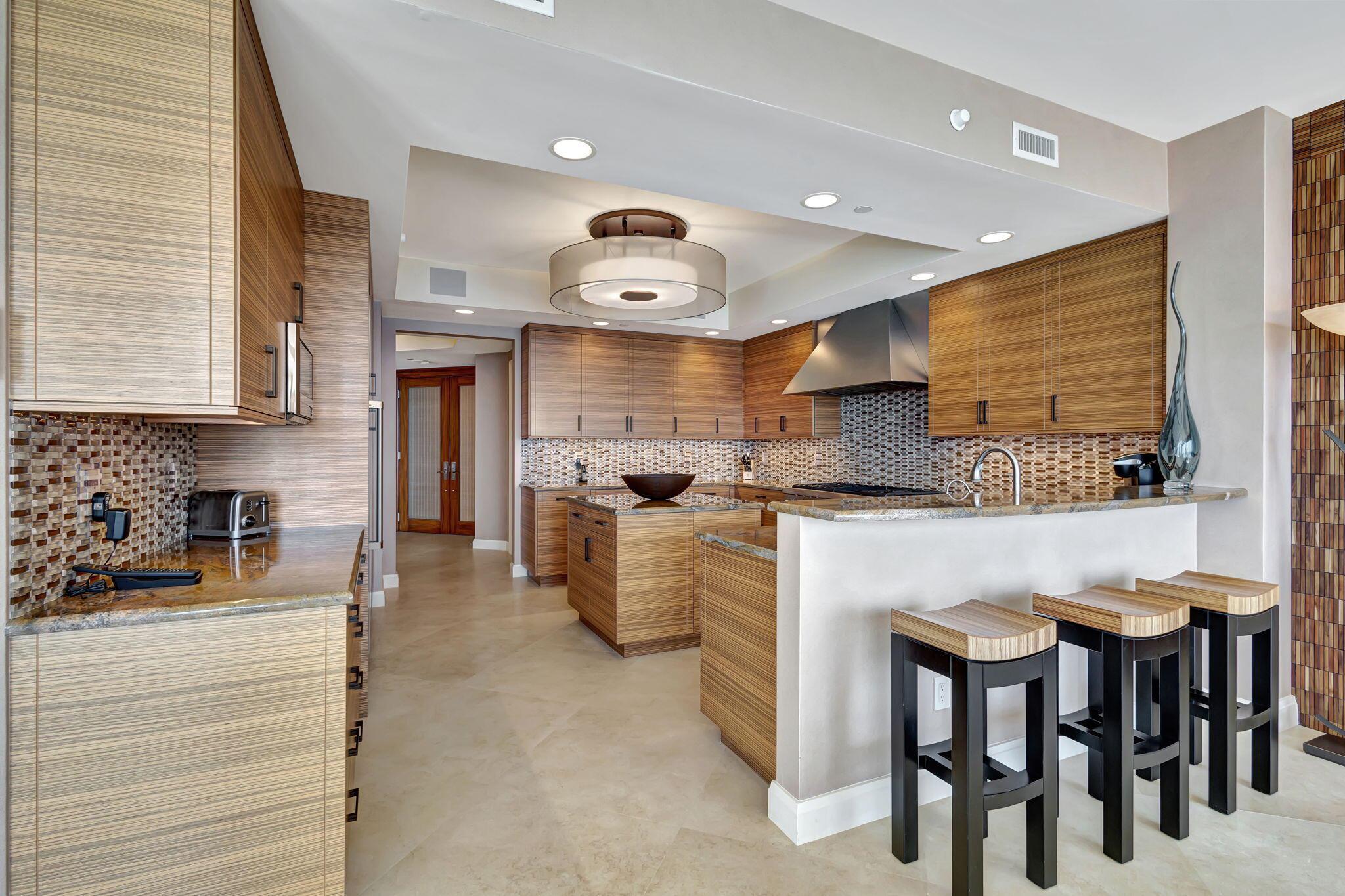 2700 N Ocean Drive 1702a