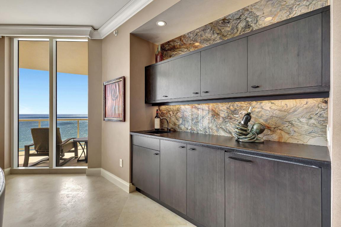 2700 N Ocean Drive 1702a