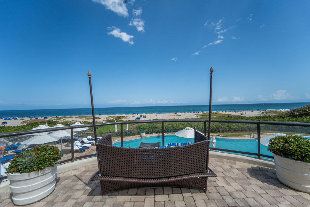 2700 N Ocean Drive 2106b