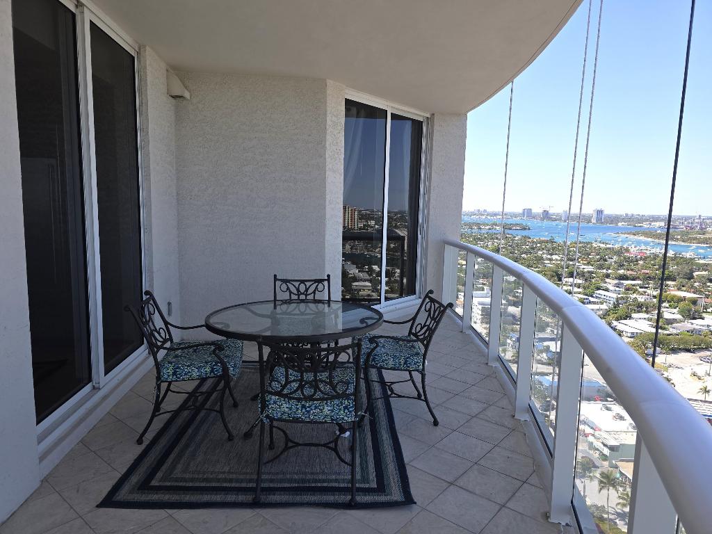 2700 N Ocean Drive 2106b