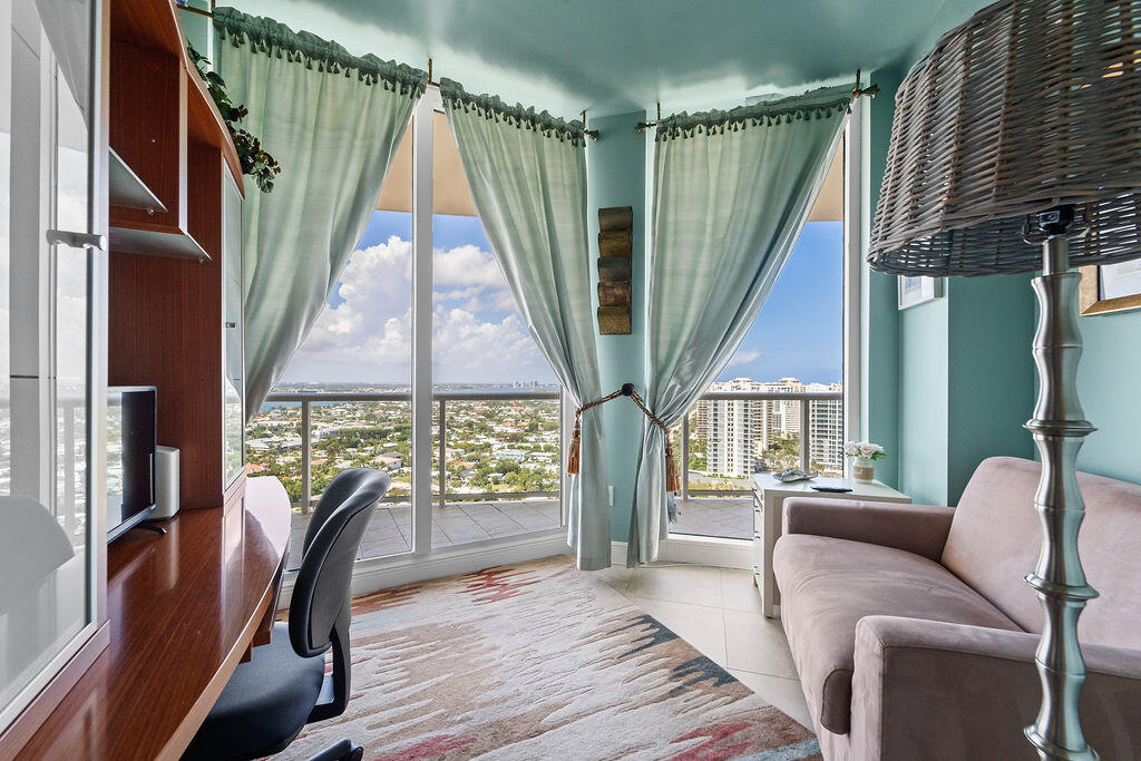 2700 N Ocean Drive 2106b