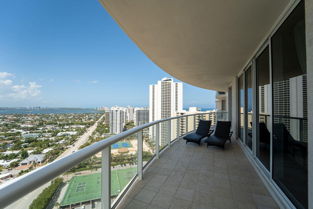 2700 N Ocean Drive 2106b