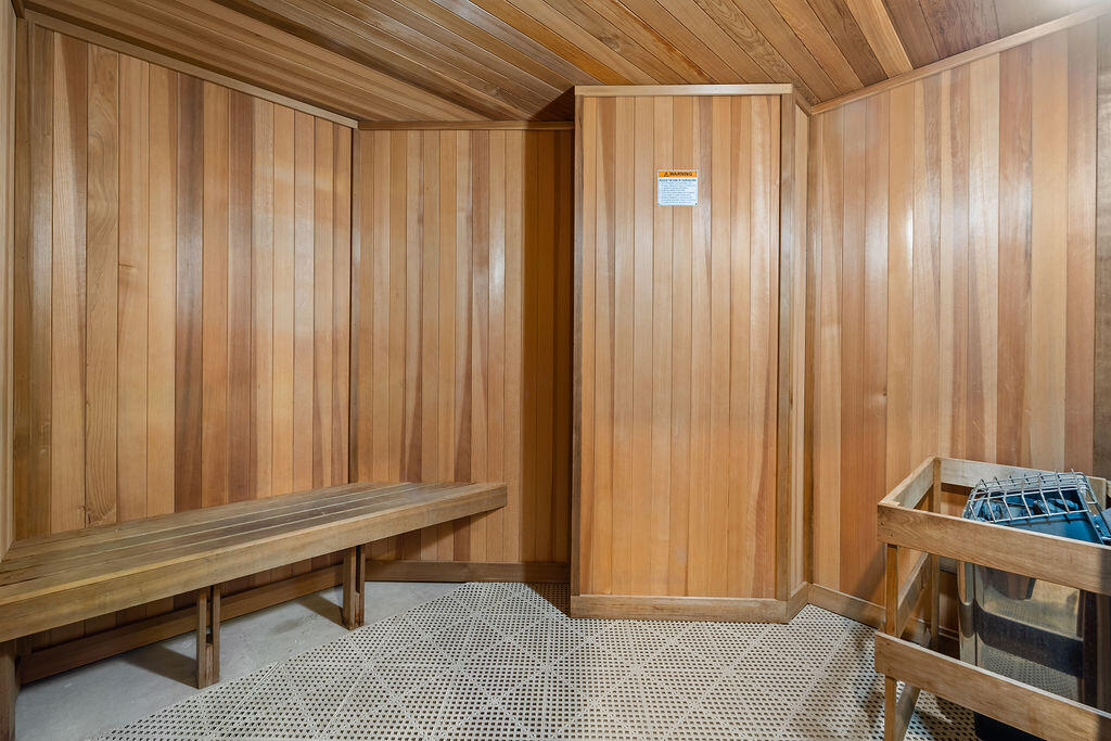 2700 N Ocean Drive 2106b