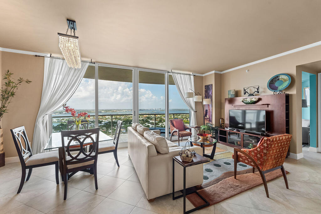 2700 N Ocean Drive 2106b