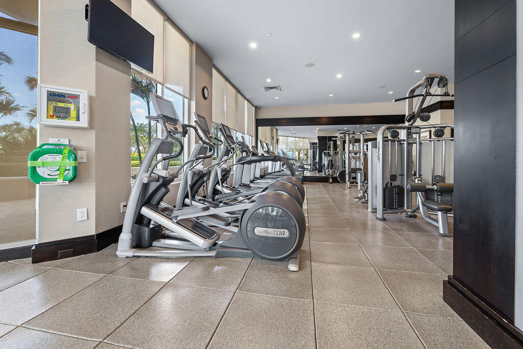 2700 N Ocean Drive 2106b