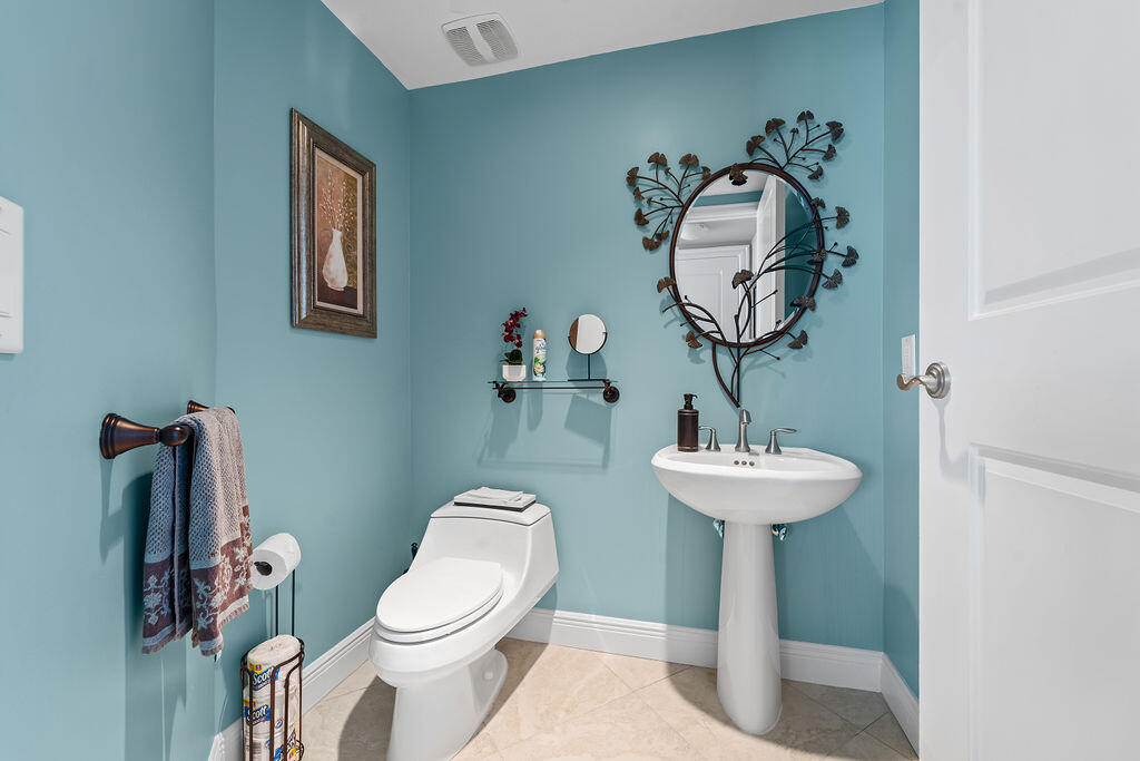 2700 N Ocean Drive 2106b