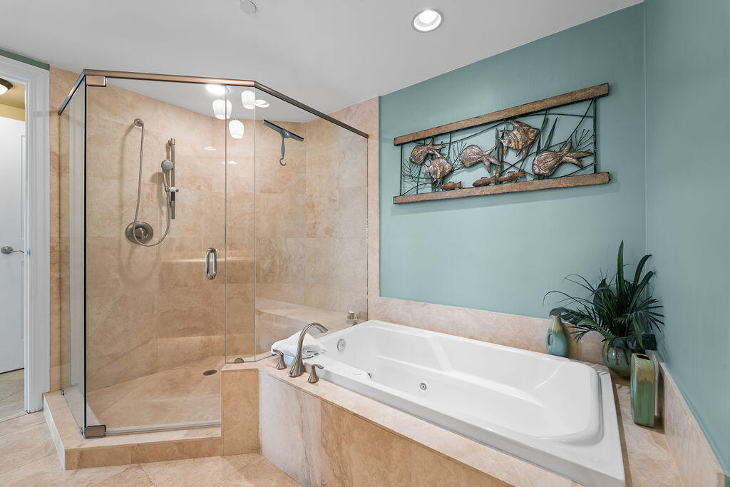 2700 N Ocean Drive 2106b