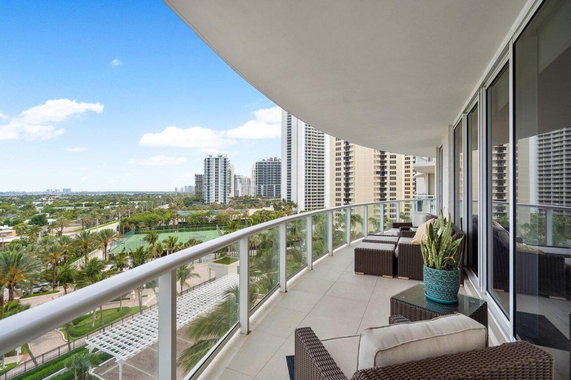 2700 N Ocean Drive 606b