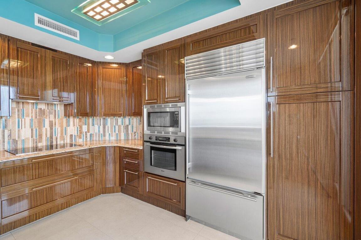 2700 N Ocean Drive 606b