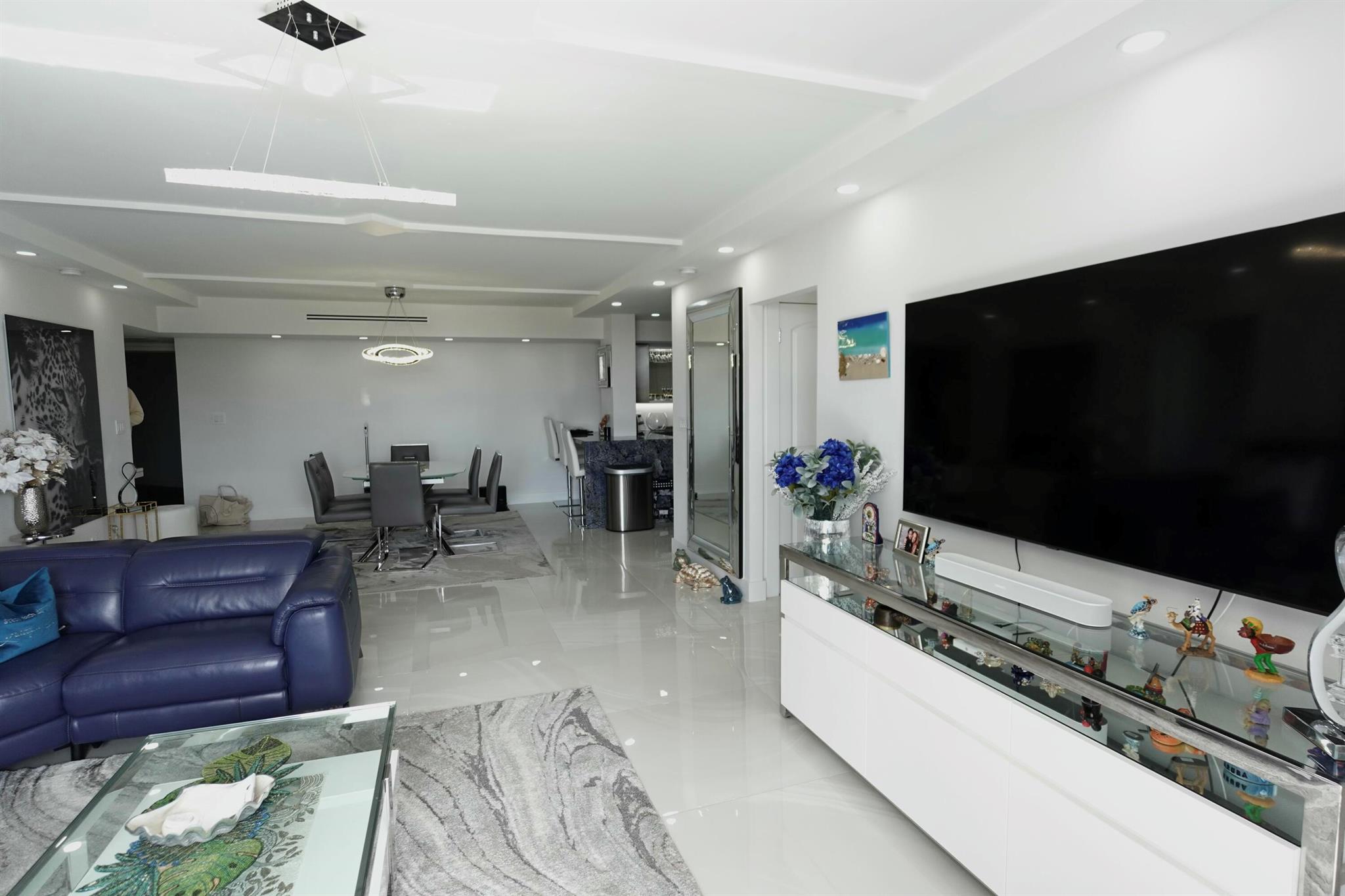 2860 S Ocean Boulevard 516