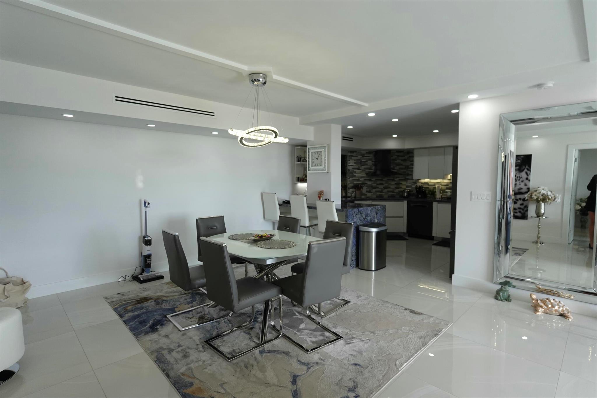 2860 S Ocean Boulevard 516