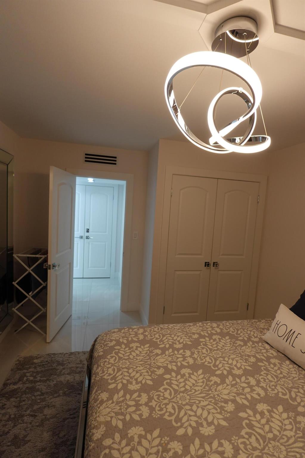 2860 S Ocean Boulevard 516