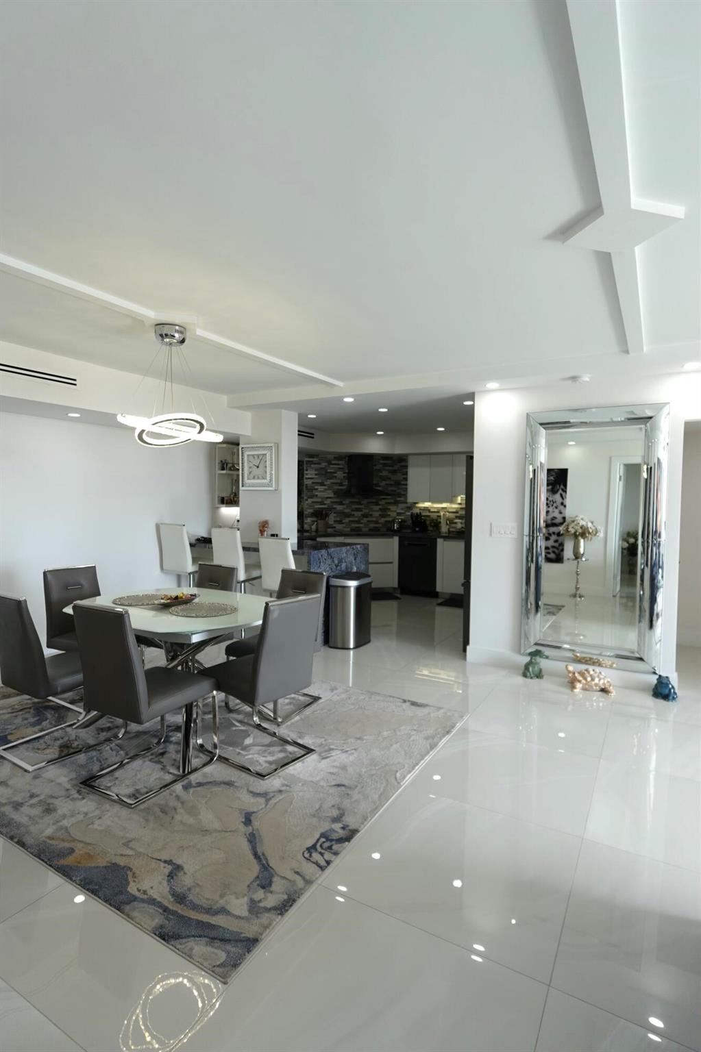 2860 S Ocean Boulevard 516