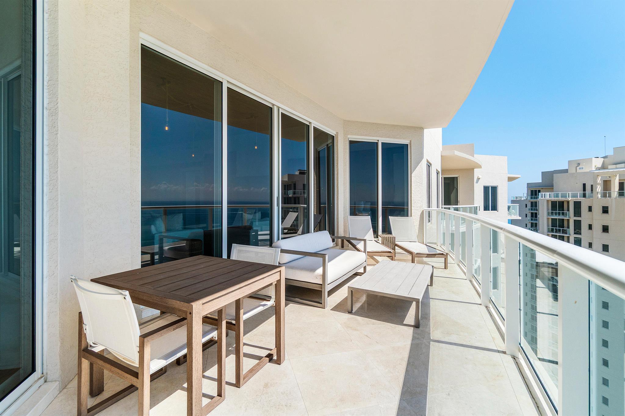 2700 N Ocean Drive Ph3b