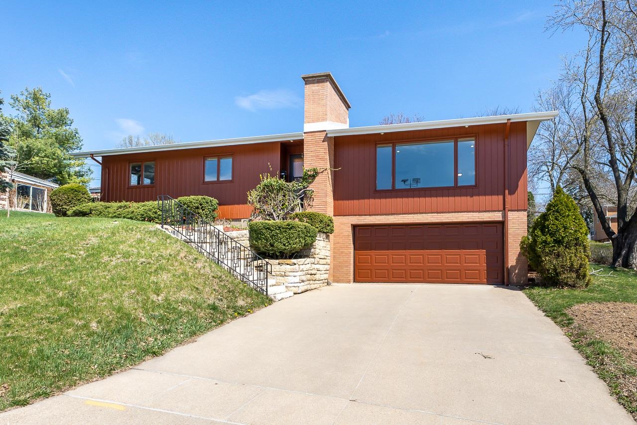 590 Bradley Street