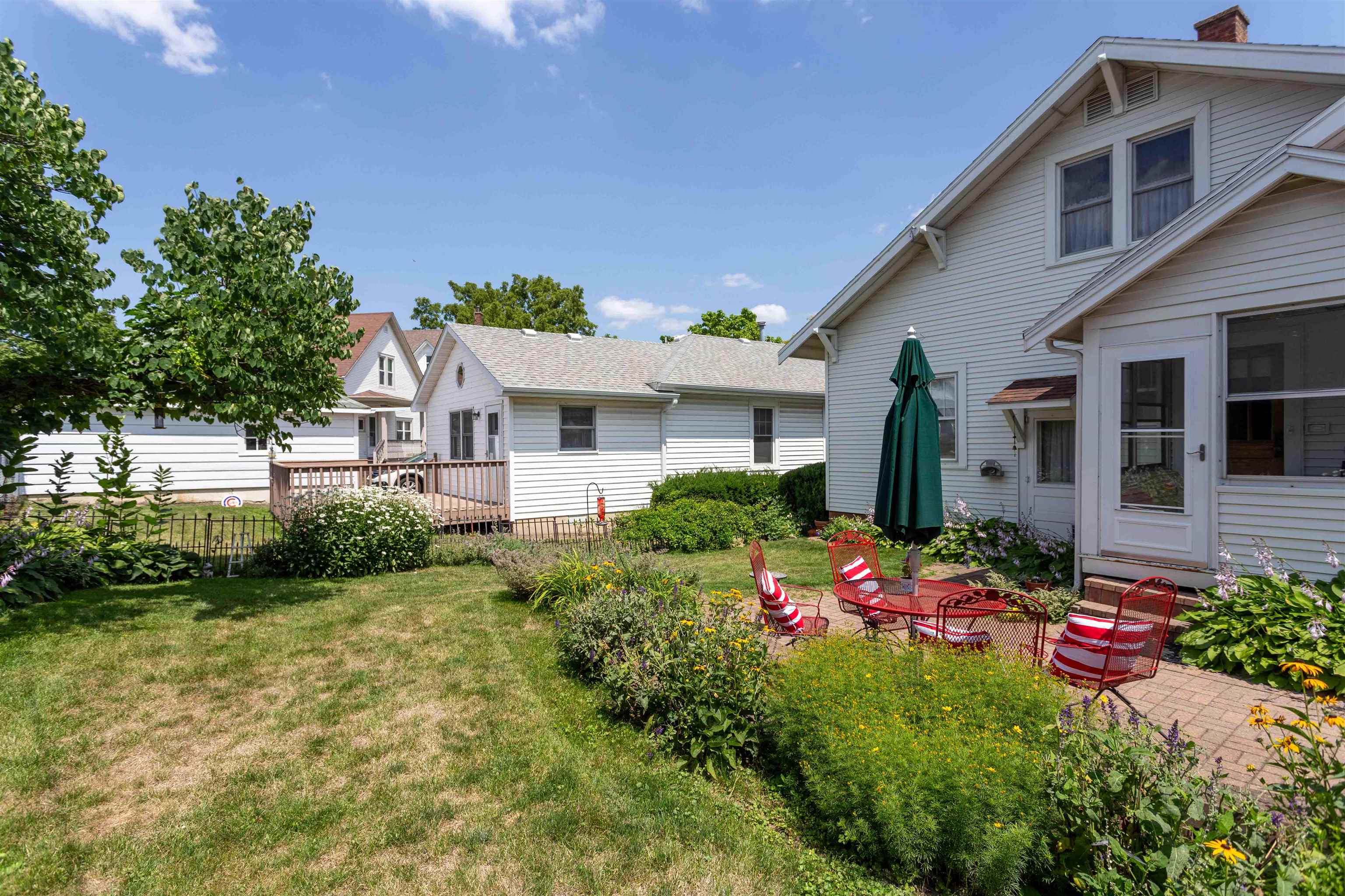 1283 N. Algona Street