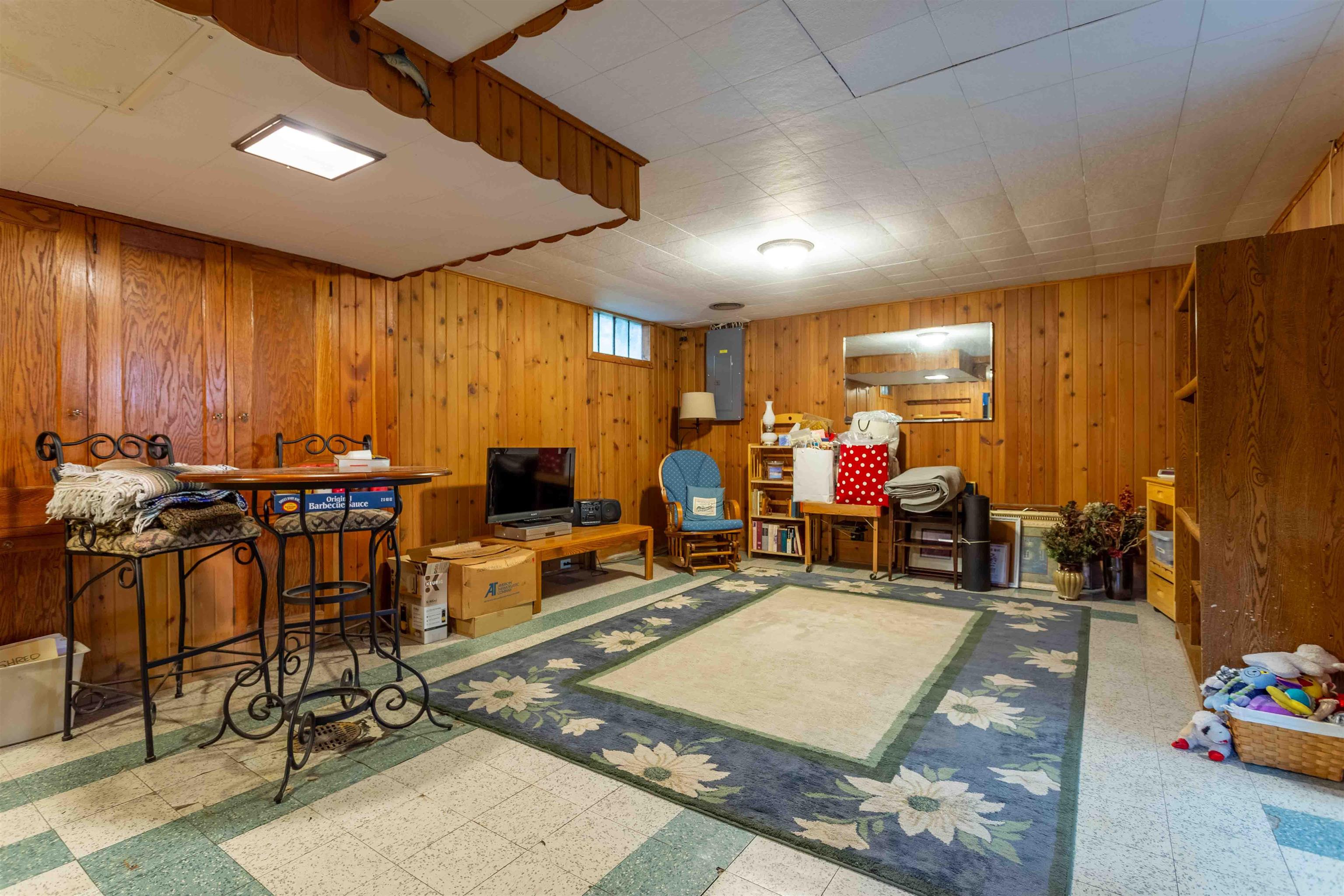 1283 N. Algona Street