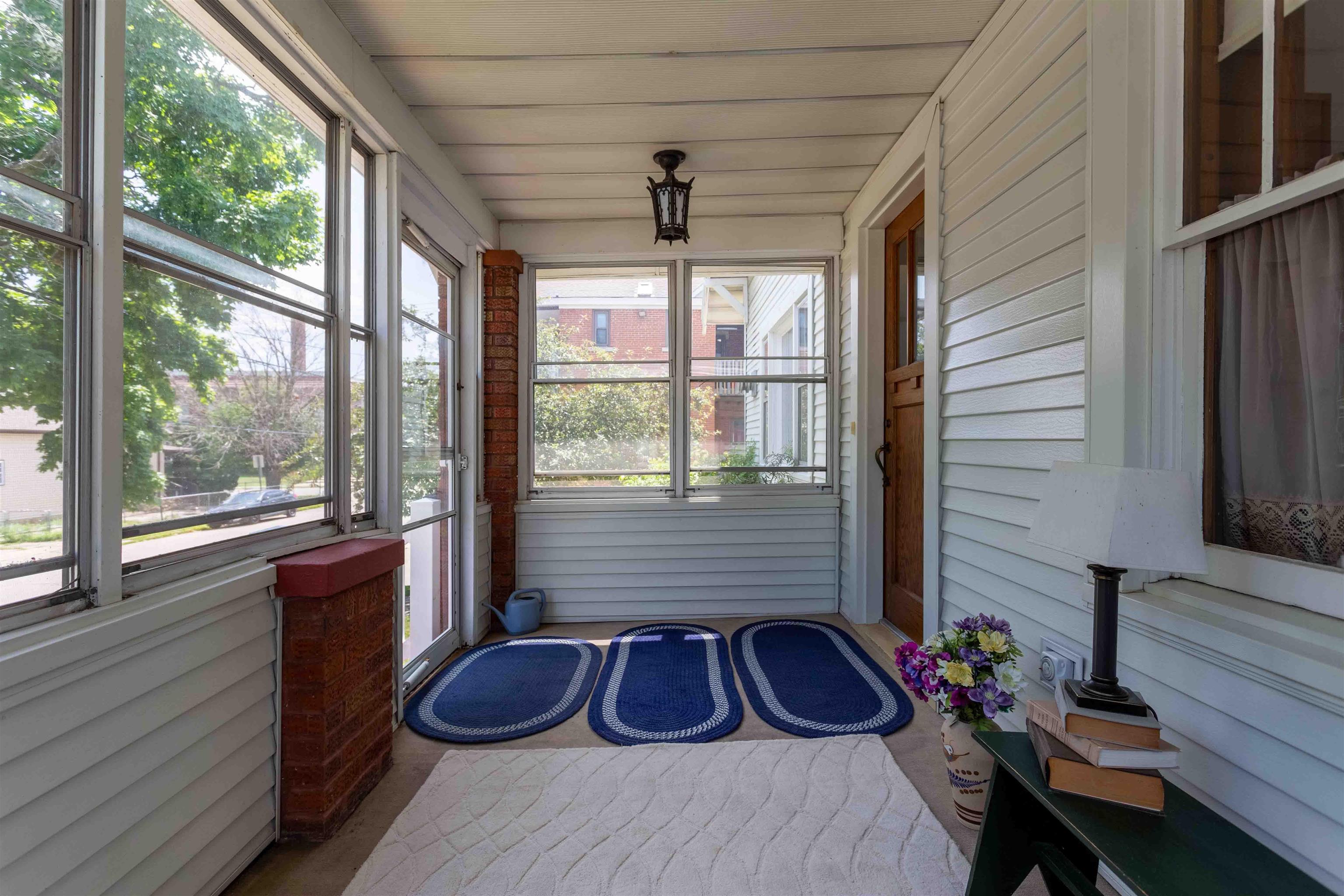 1283 N. Algona Street