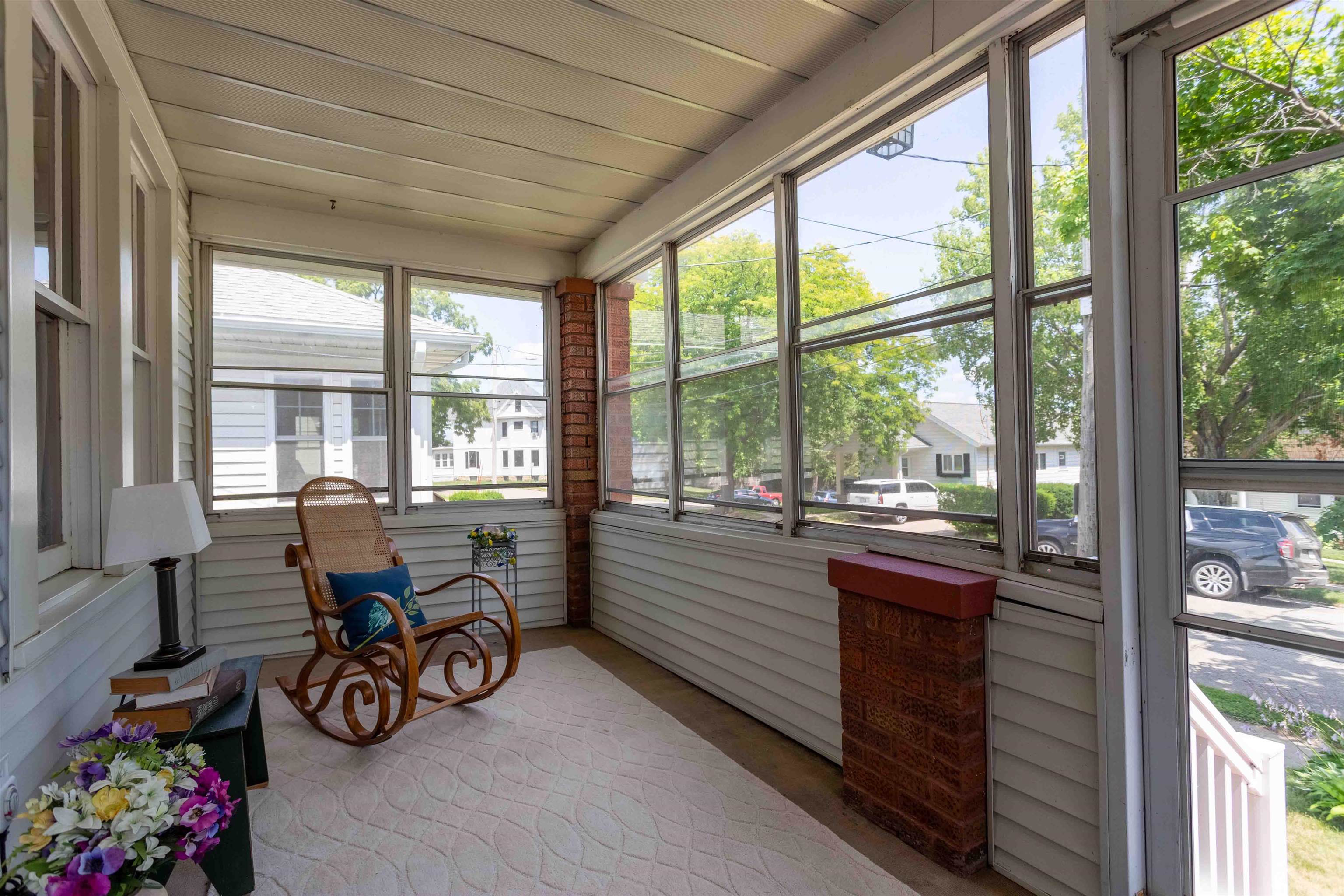 1283 N. Algona Street