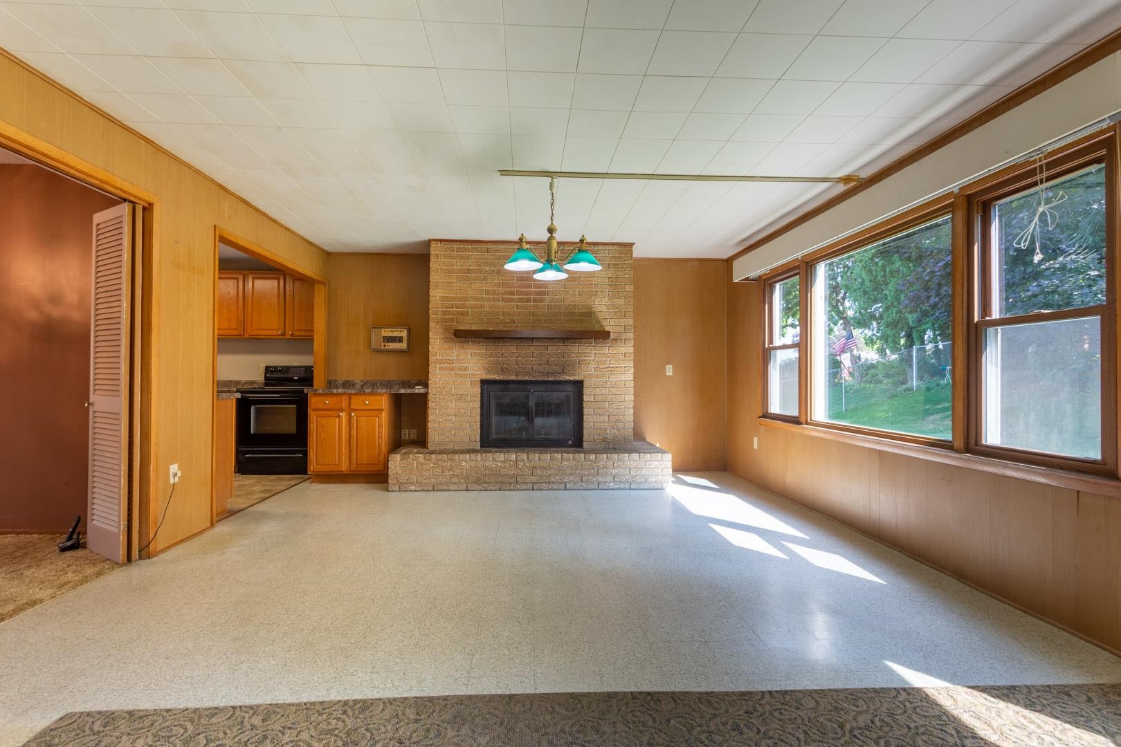 1955 Jeffrey Drive