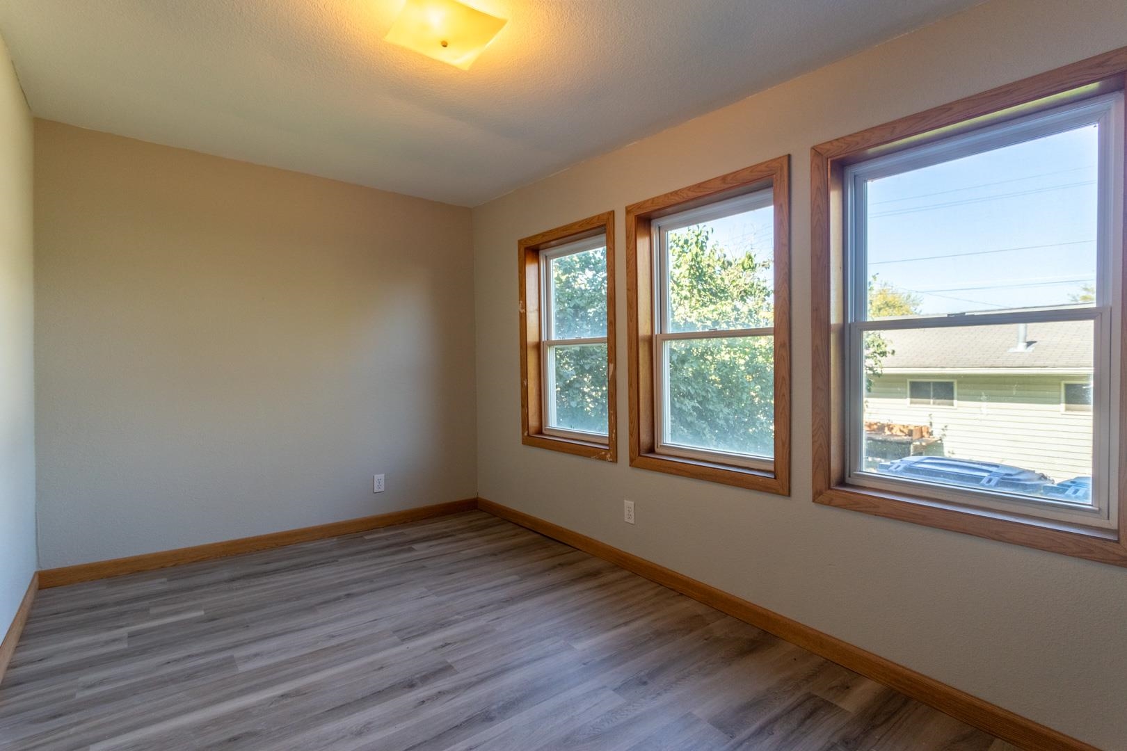 205 4th Avenue Unit: NE