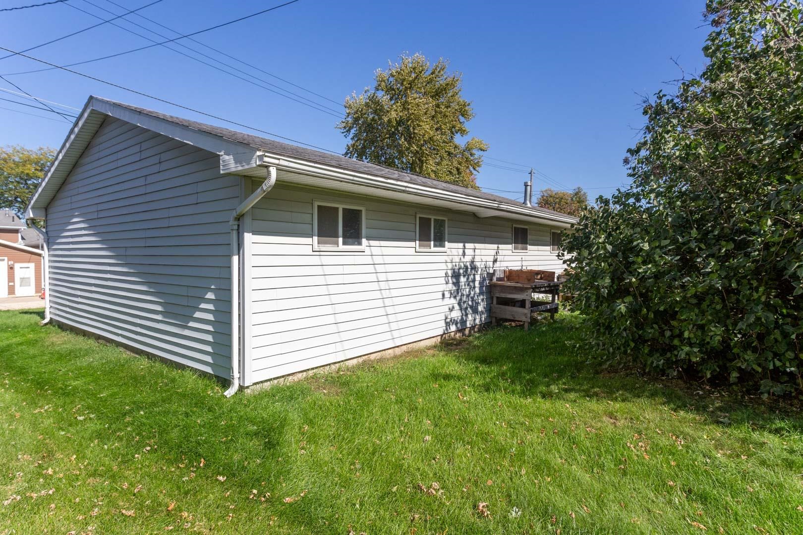 205 4th Avenue Unit: NE