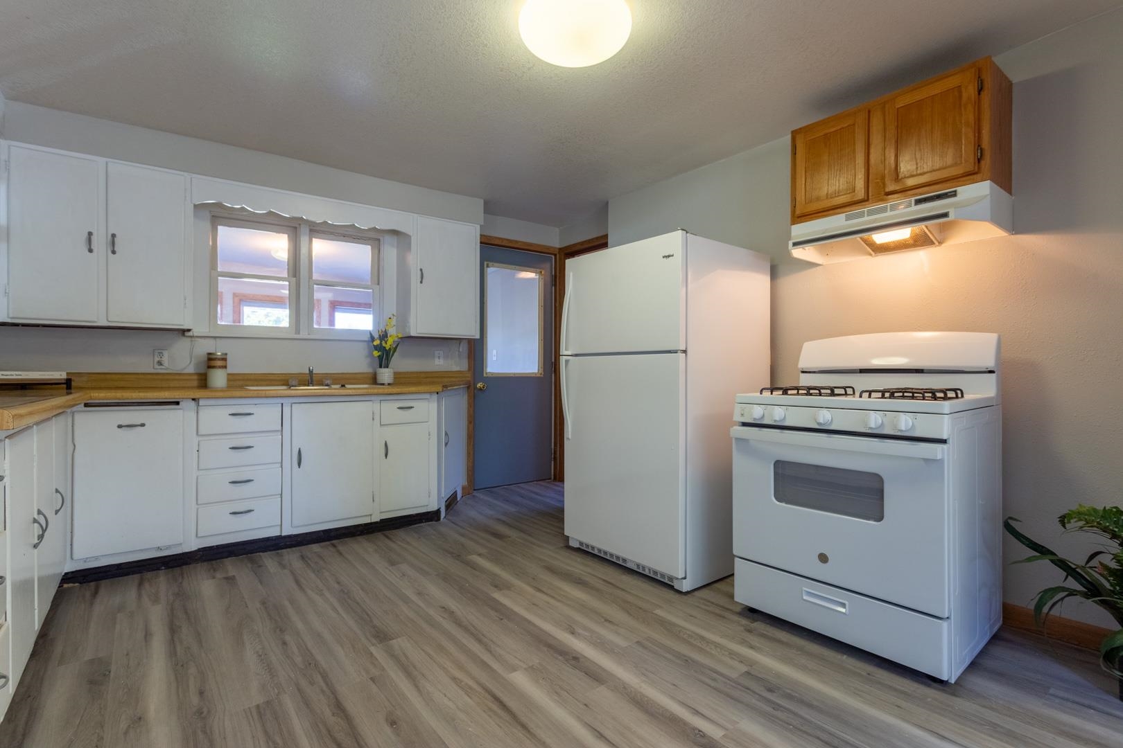 205 4th Avenue Unit: NE