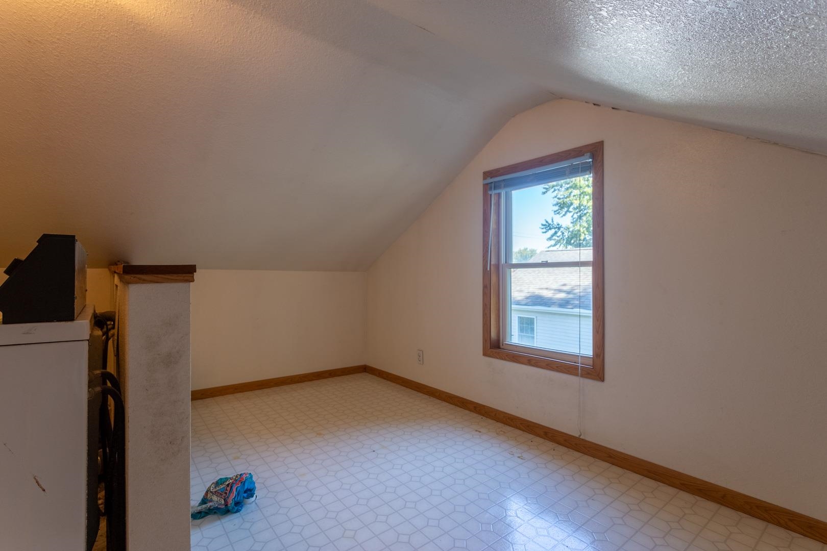 205 4th Avenue Unit: NE