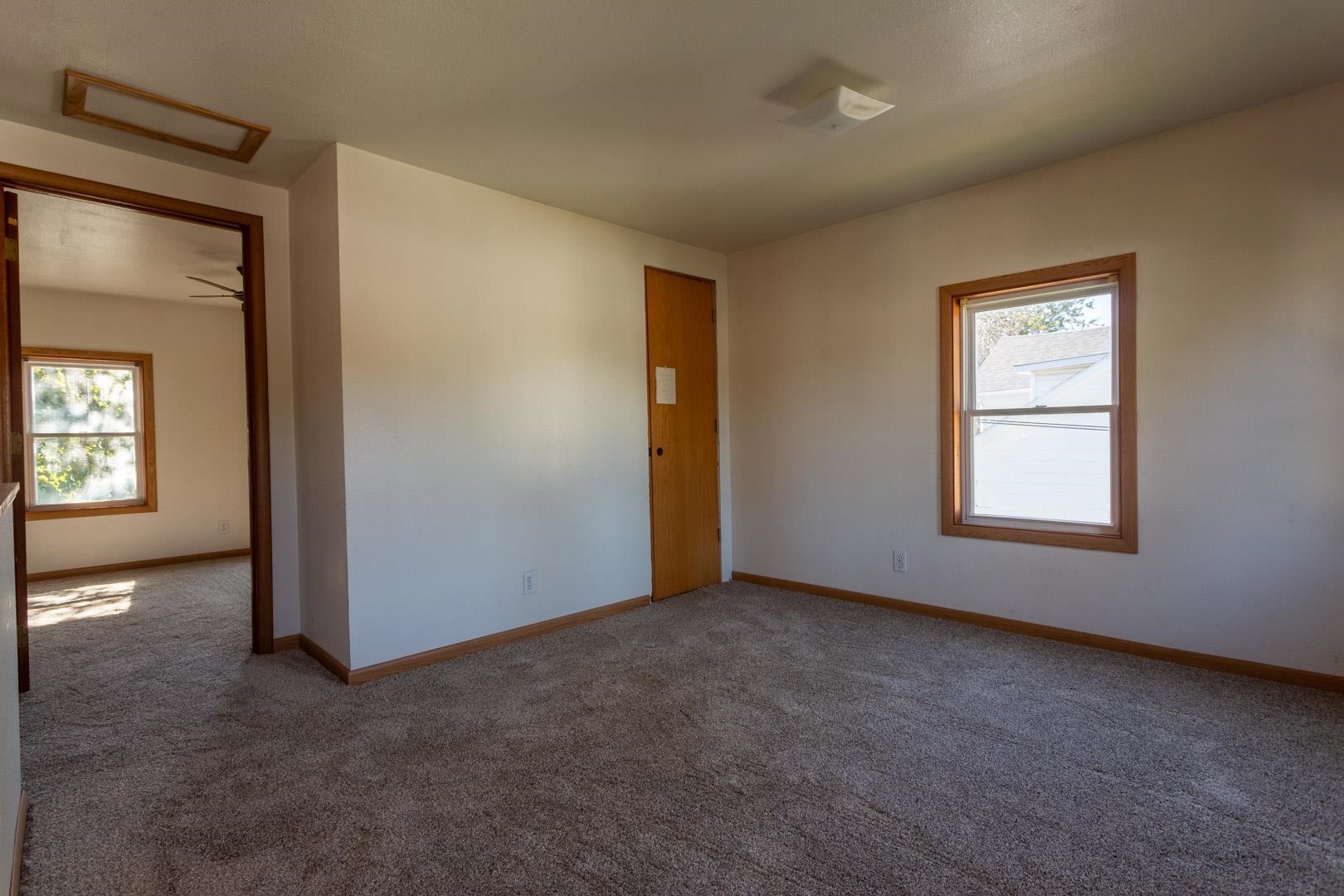 205 4th Avenue Unit: NE