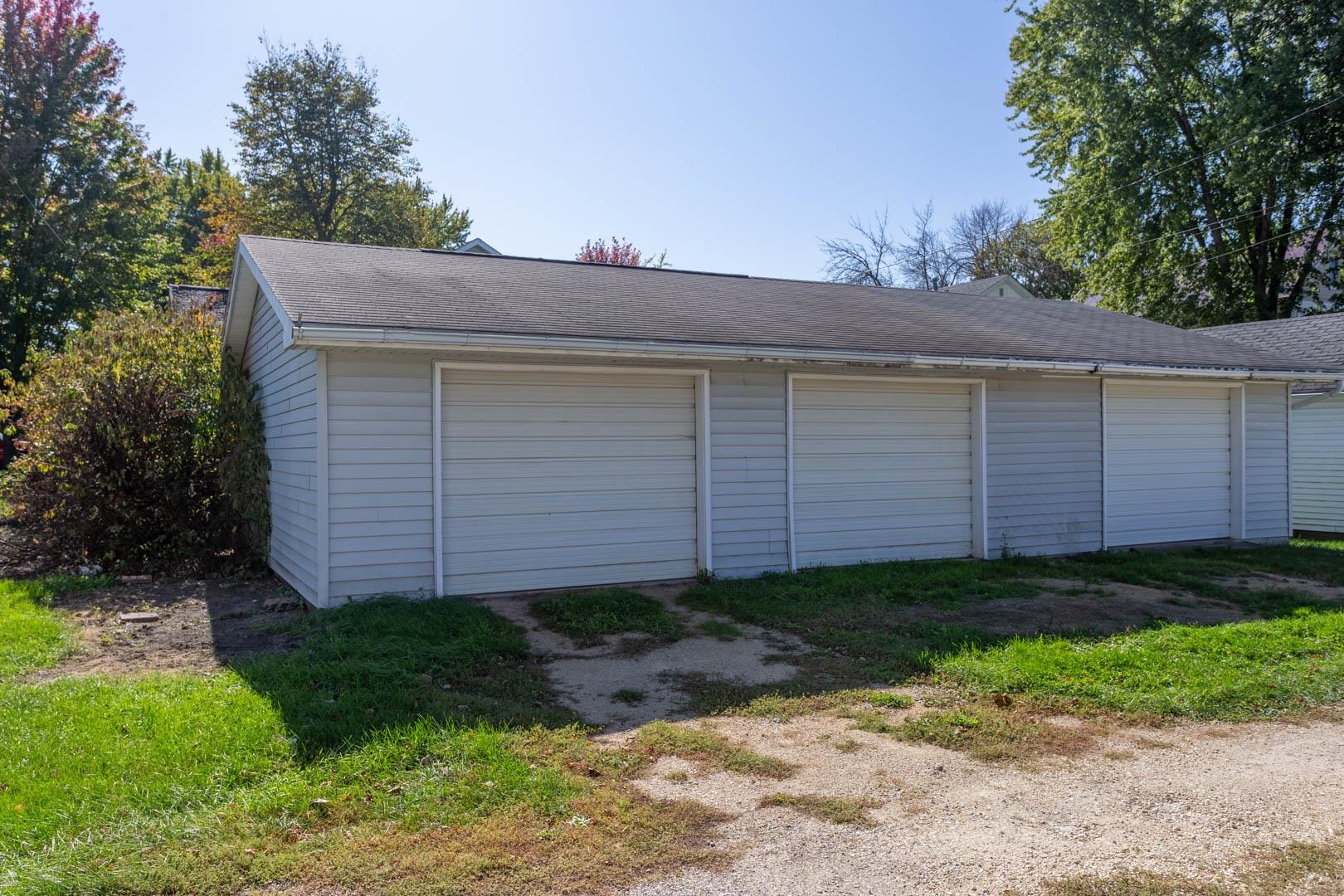205 4th Avenue Unit: NE