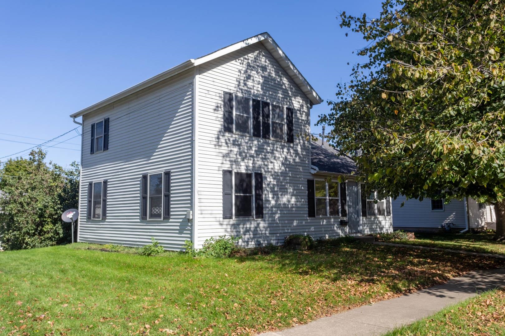 205 4th Avenue Unit: NE