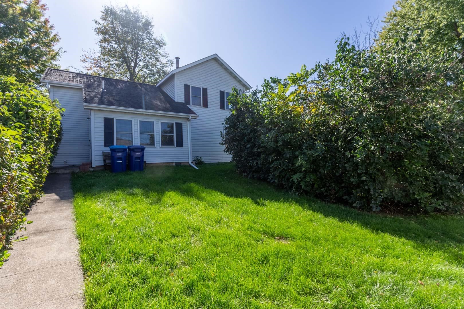 205 4th Avenue Unit: NE
