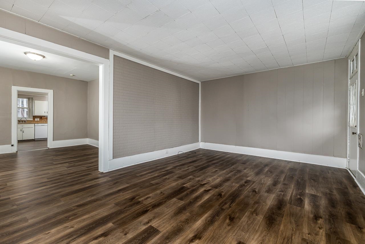 2563 Elm Street