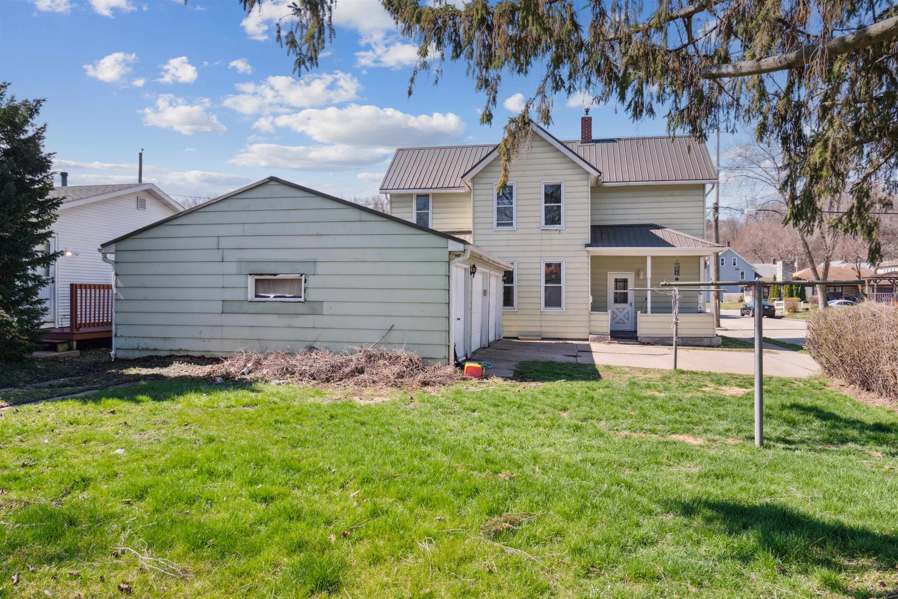 232 E 28th Street
