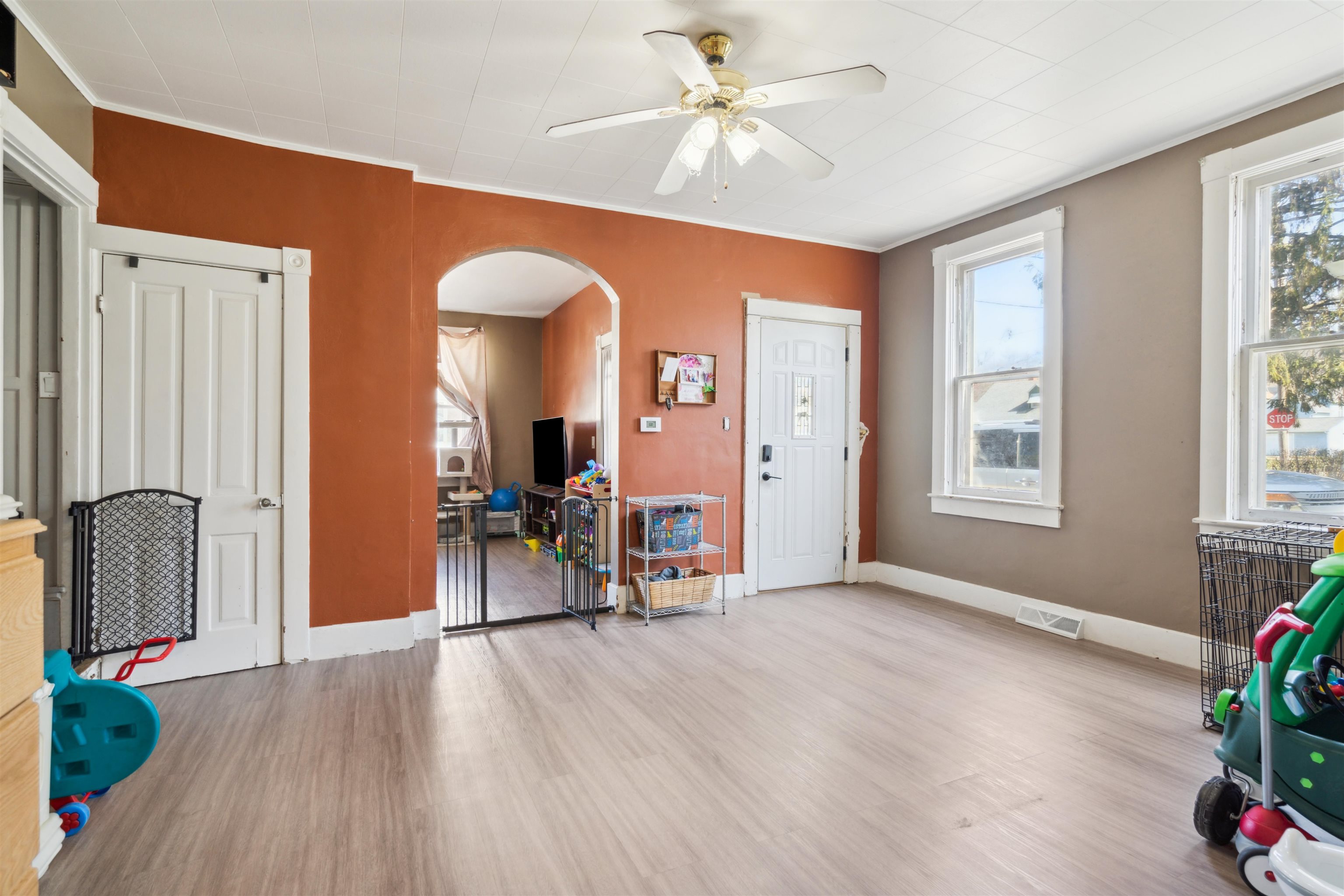 232 E 28th Street