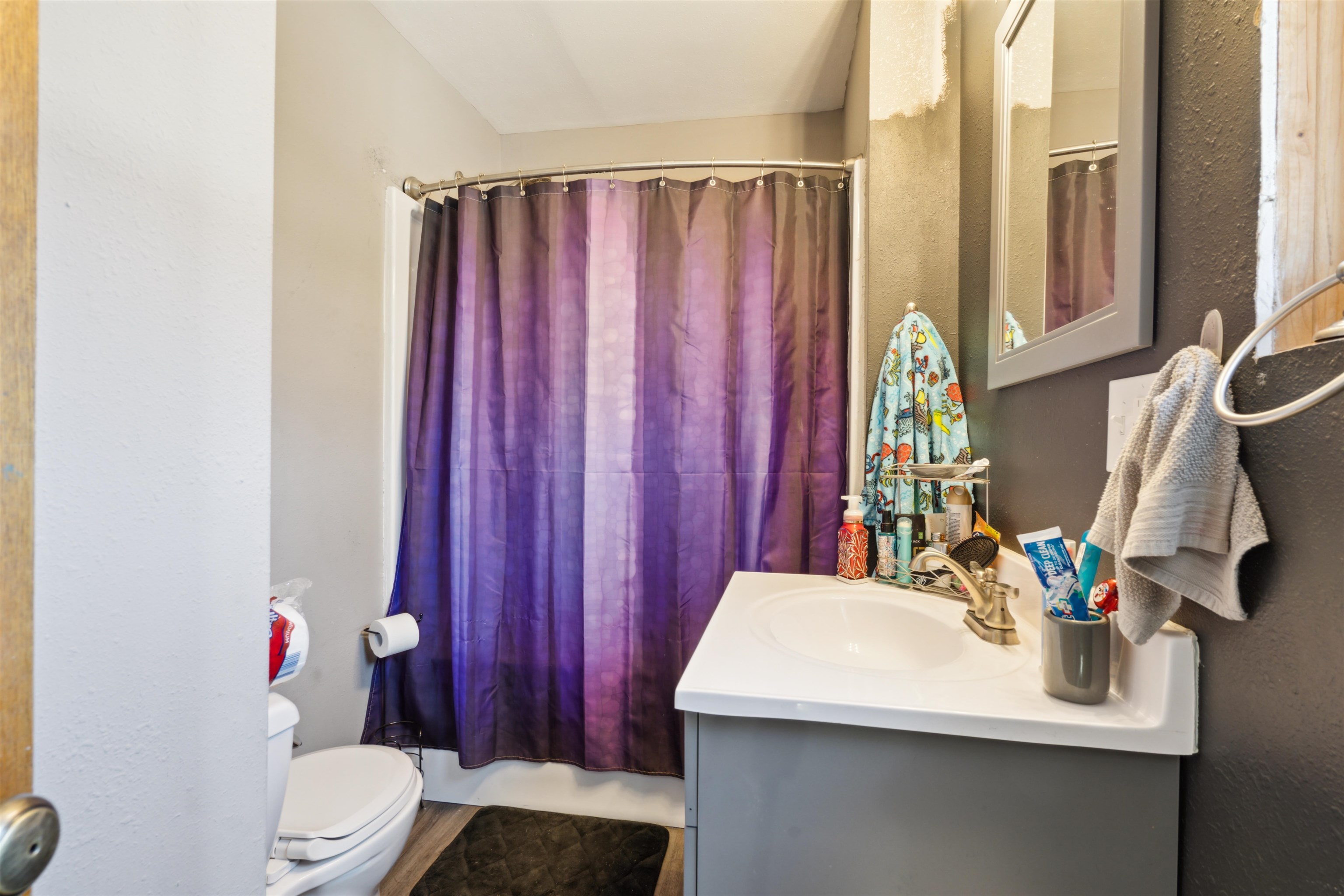 232 E 28th Street