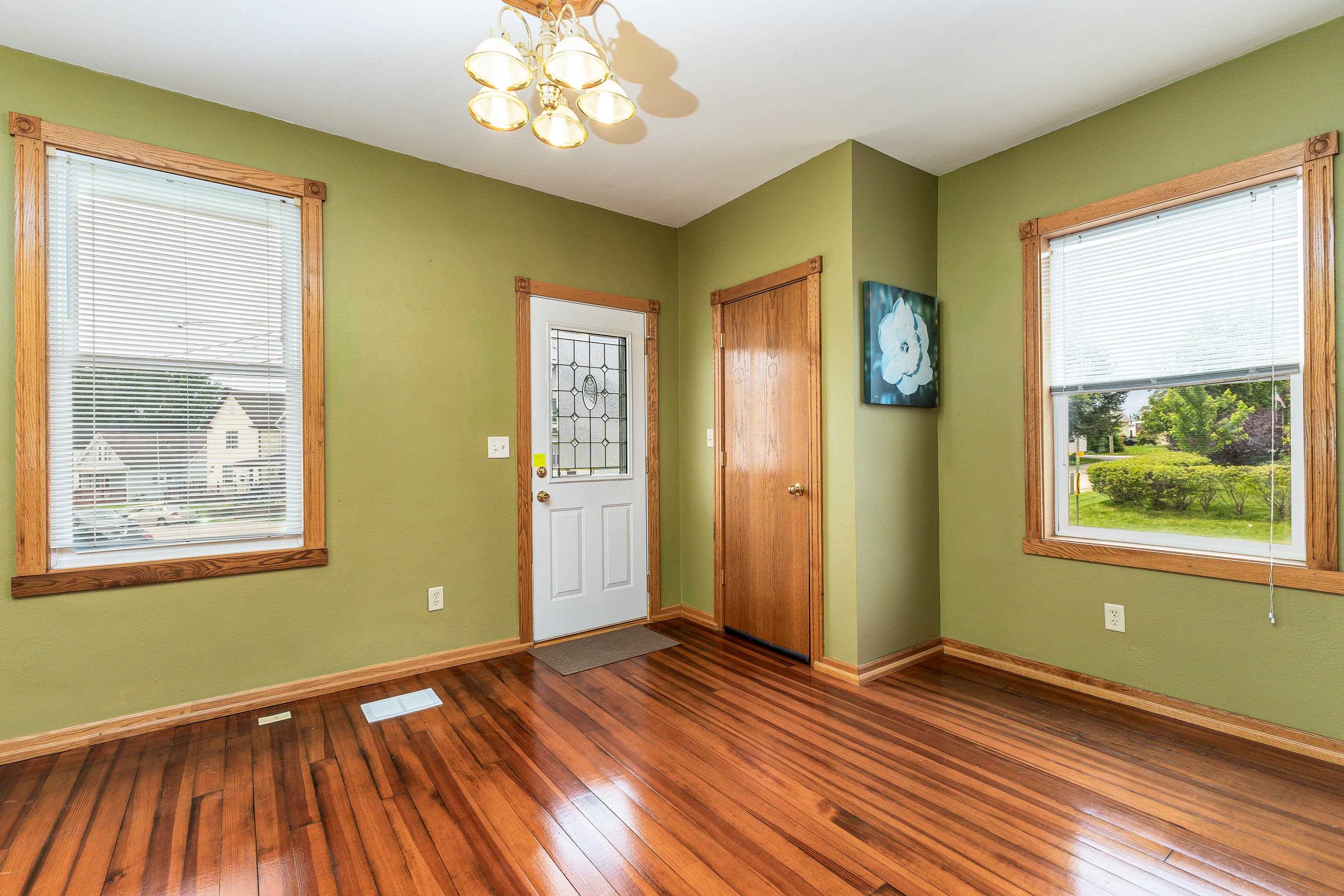701 Groveland Place