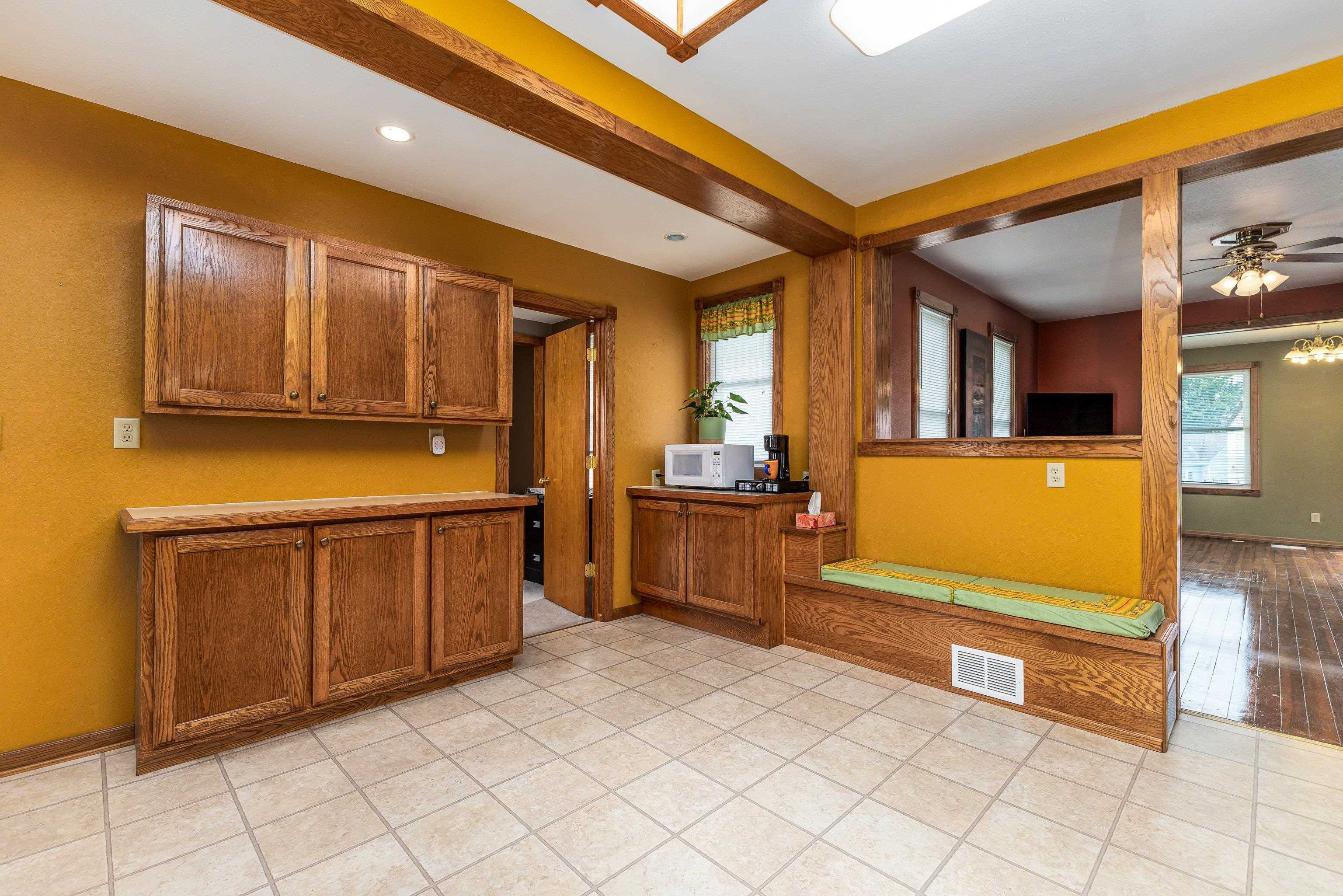 701 Groveland Place