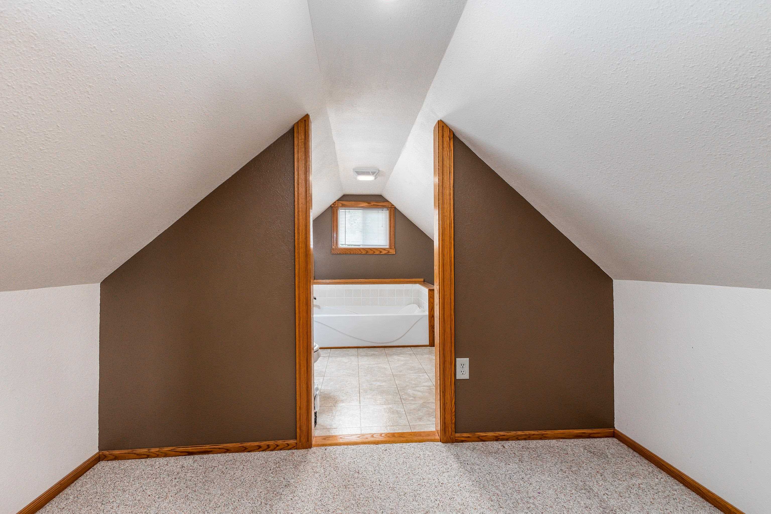 701 Groveland Place
