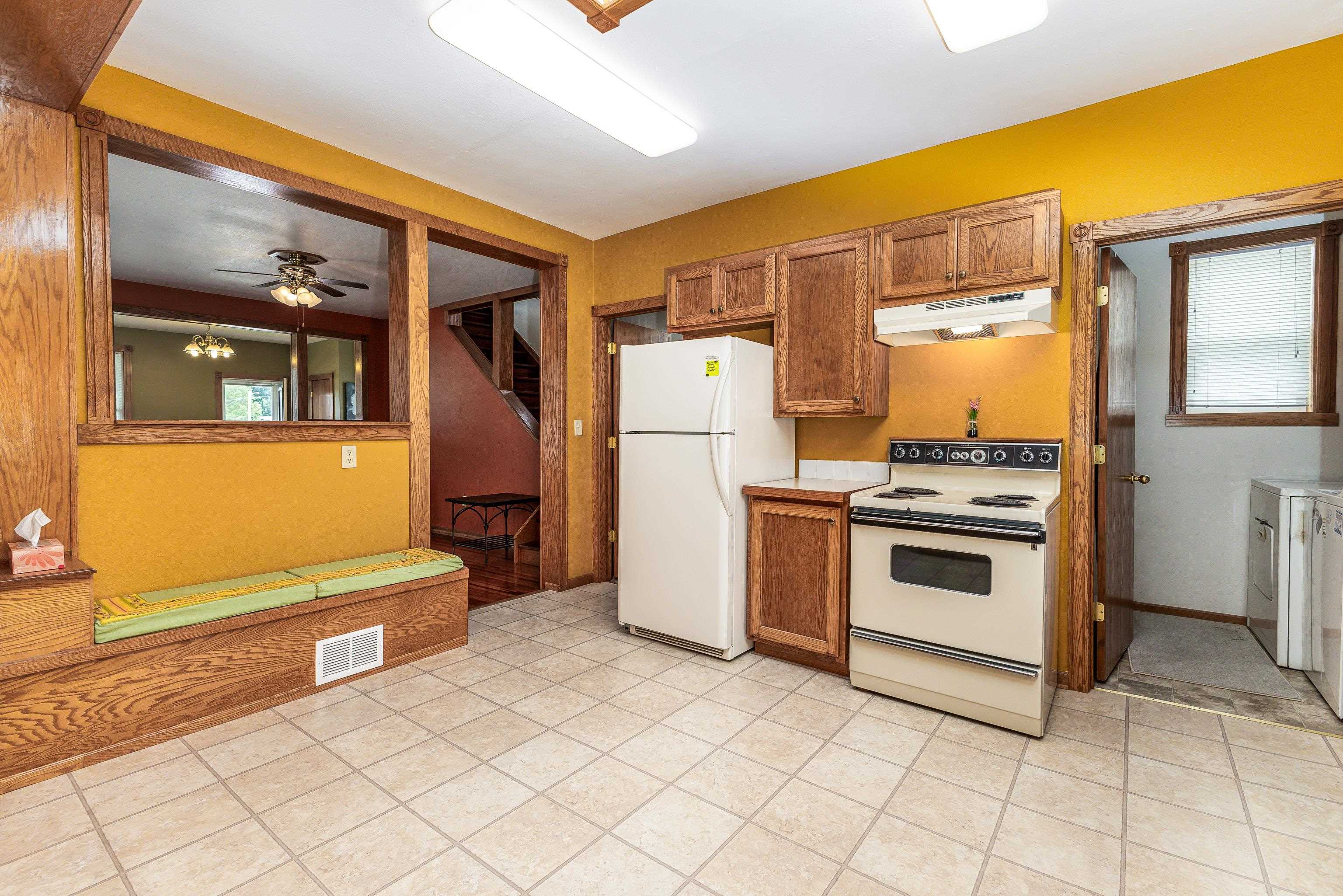 701 Groveland Place