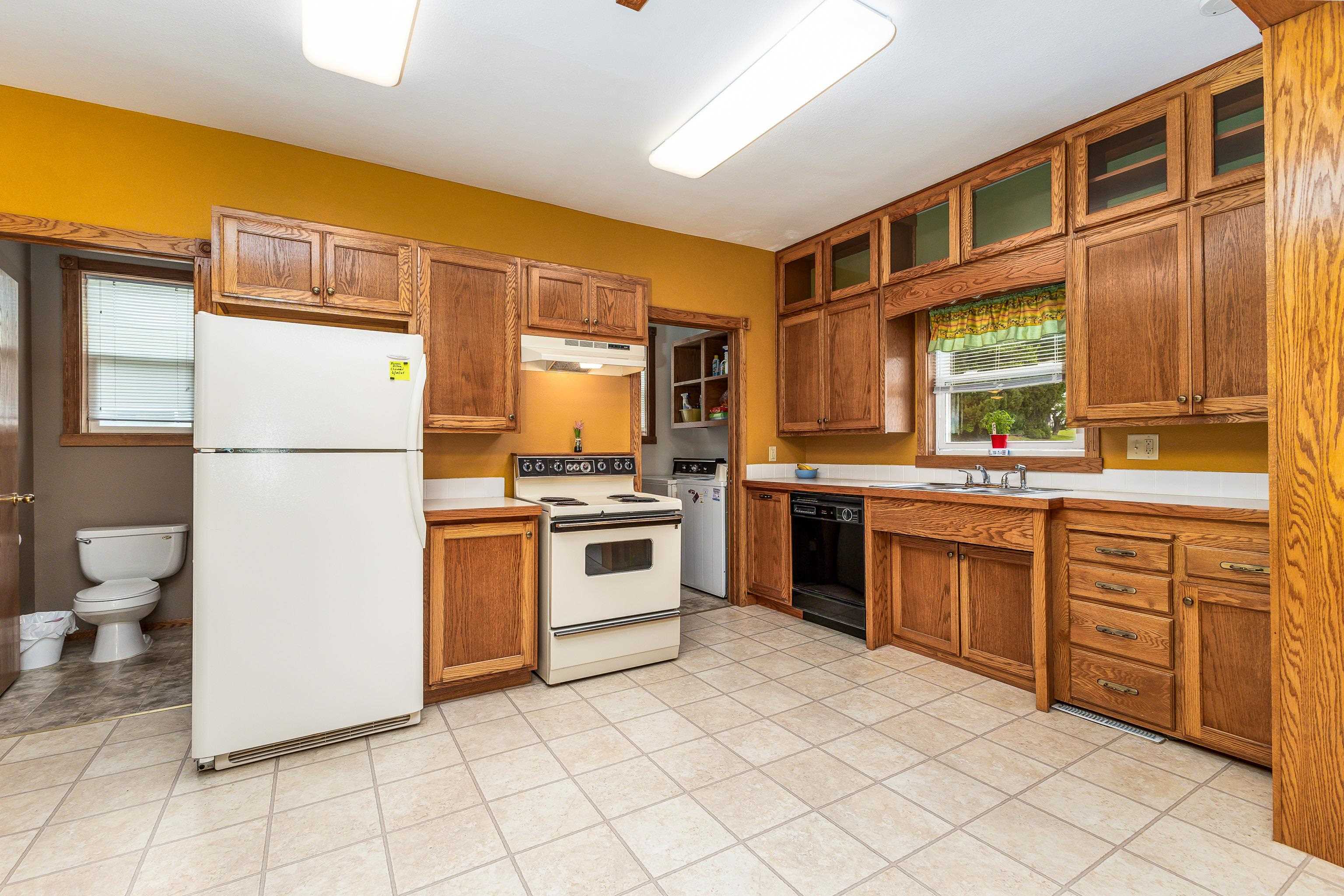 701 Groveland Place