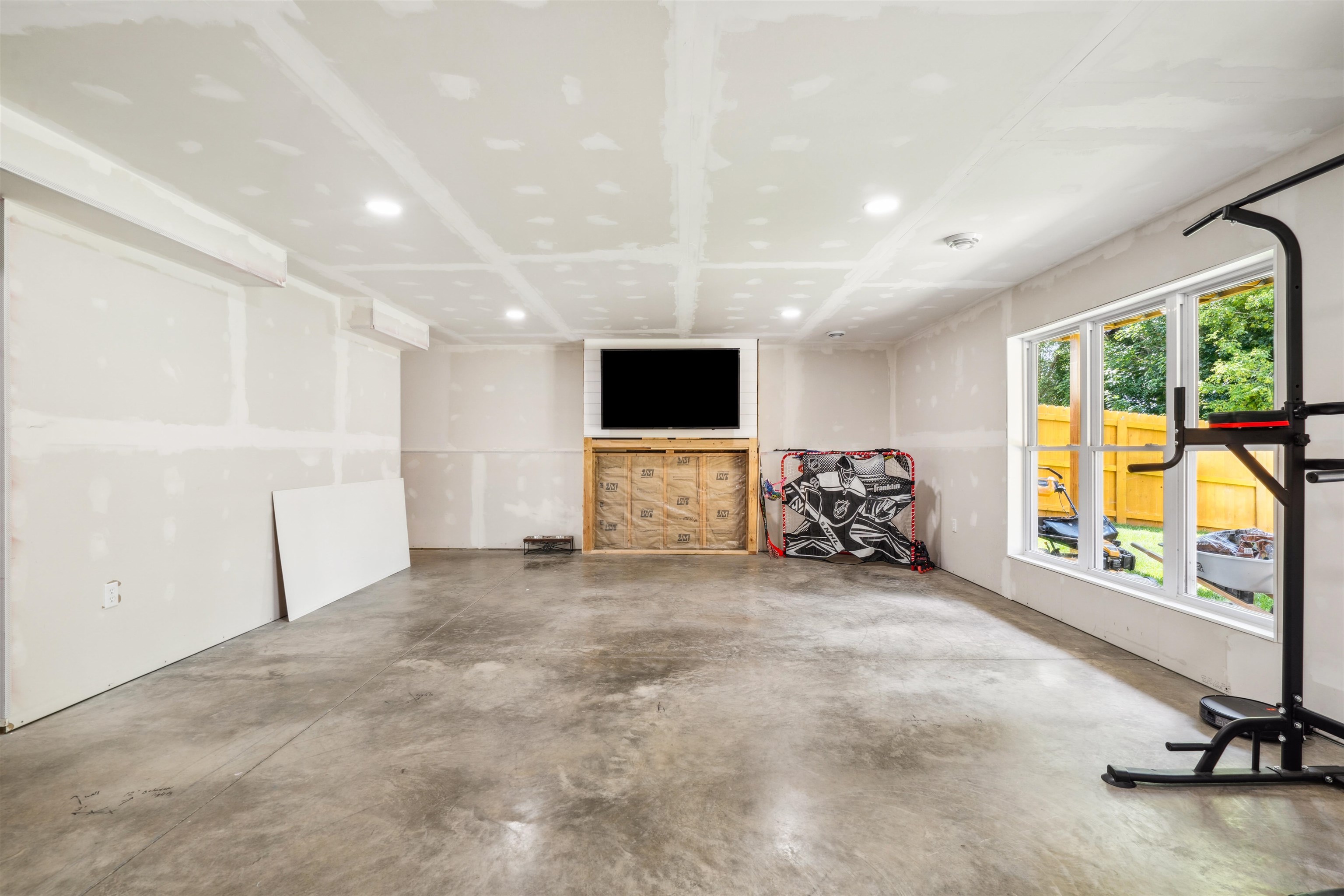191 Julien Drive