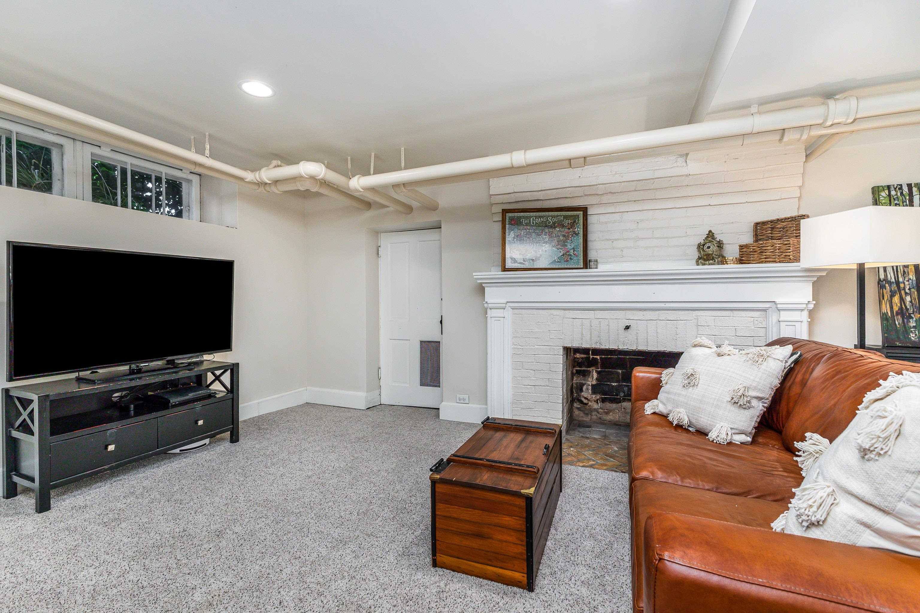 325 S Grandview Avenue
