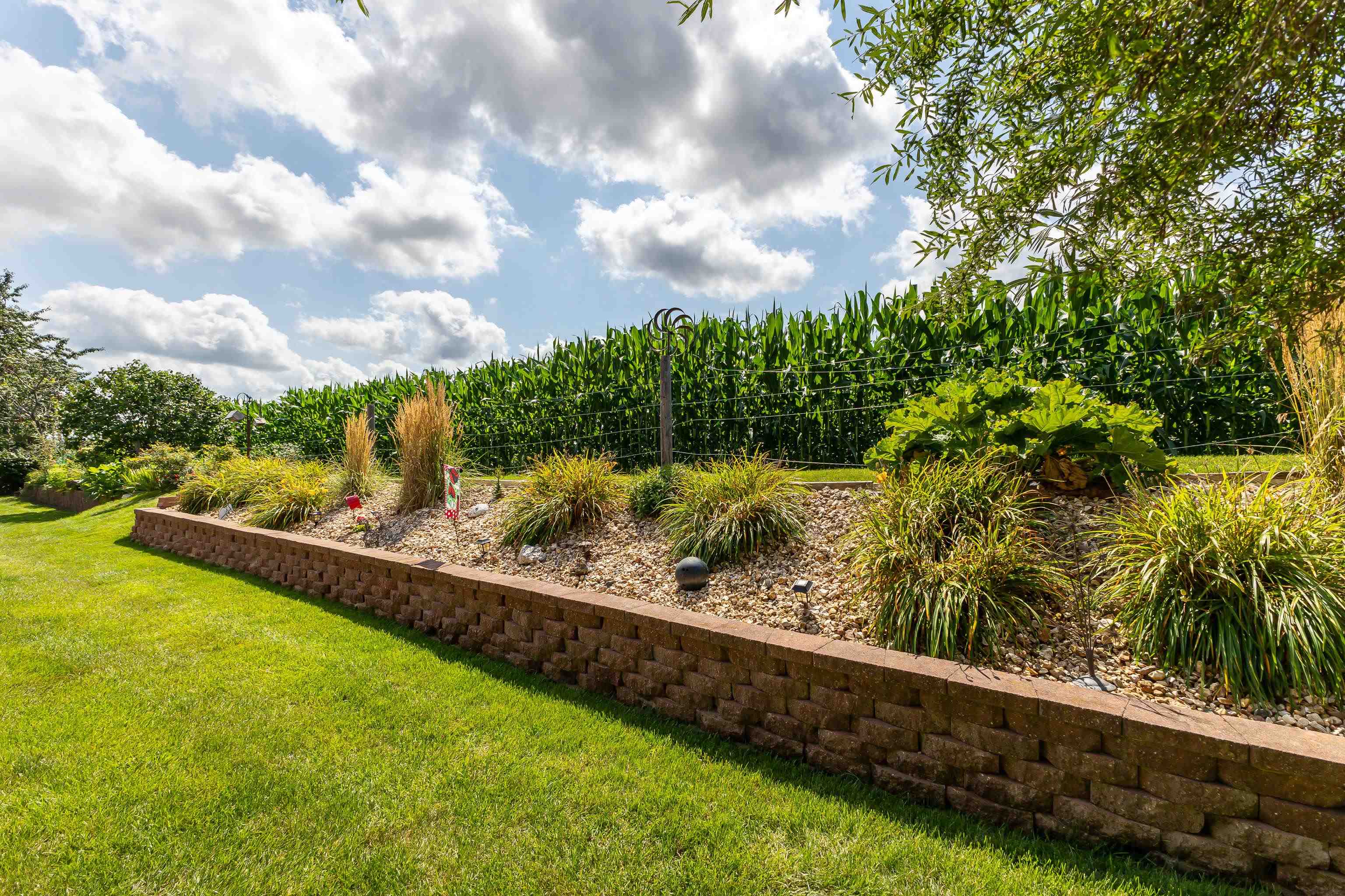 2175 Comanche Drive