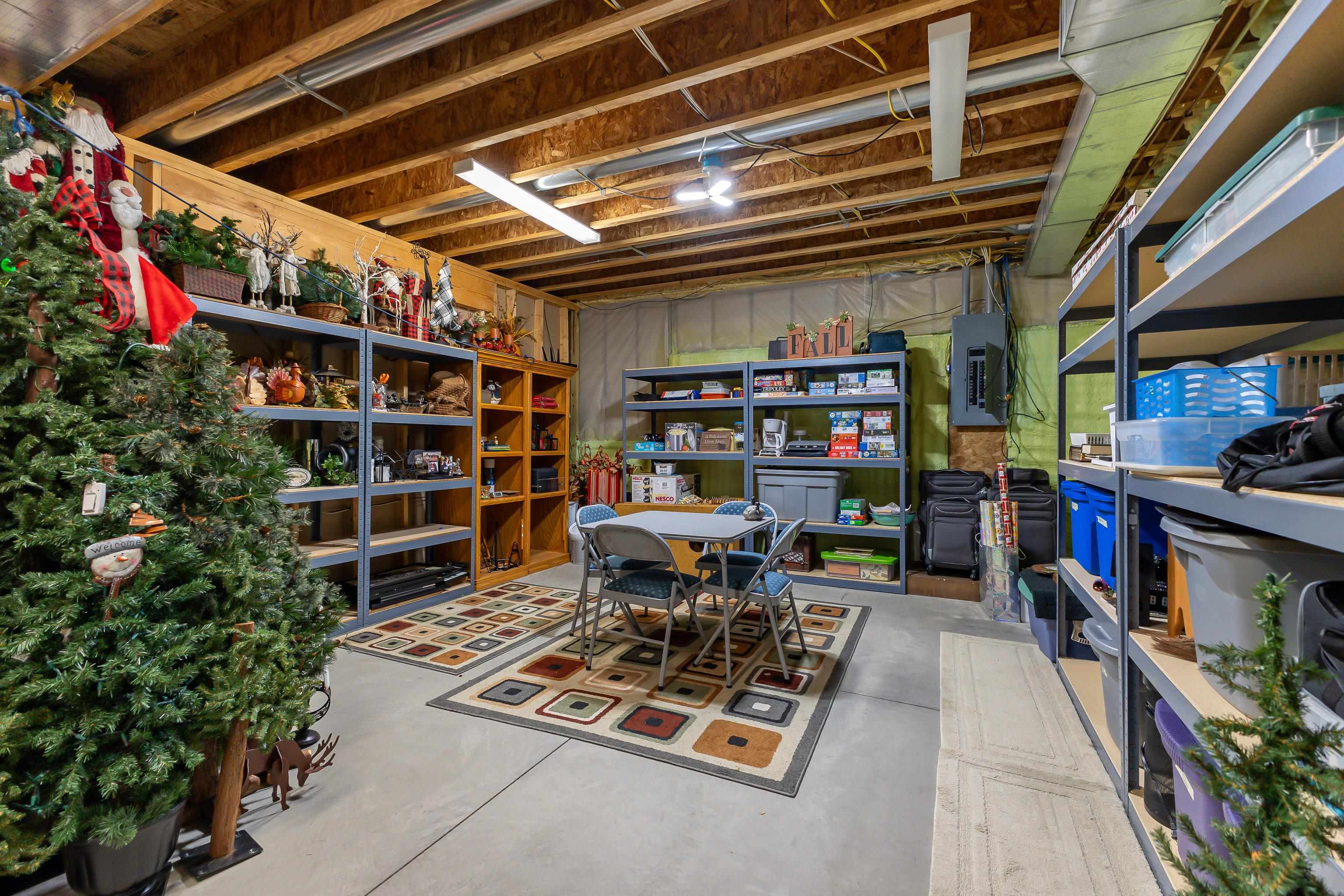 2175 Comanche Drive