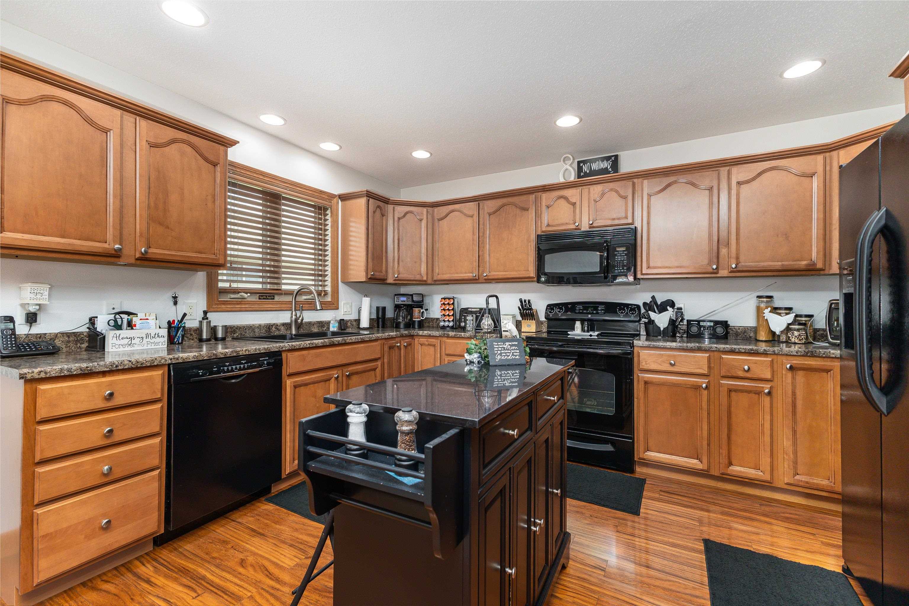 2175 Comanche Drive