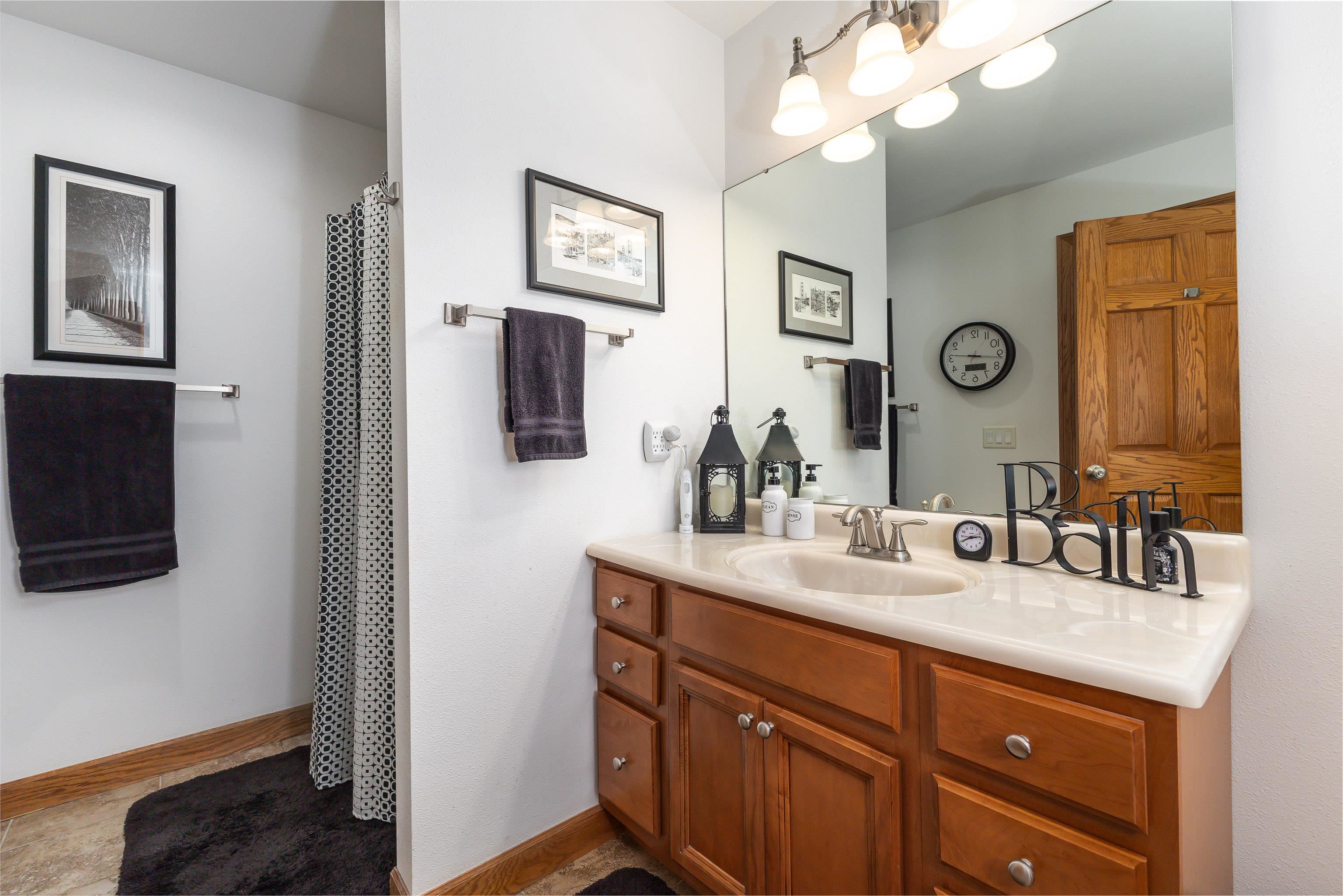 2175 Comanche Drive